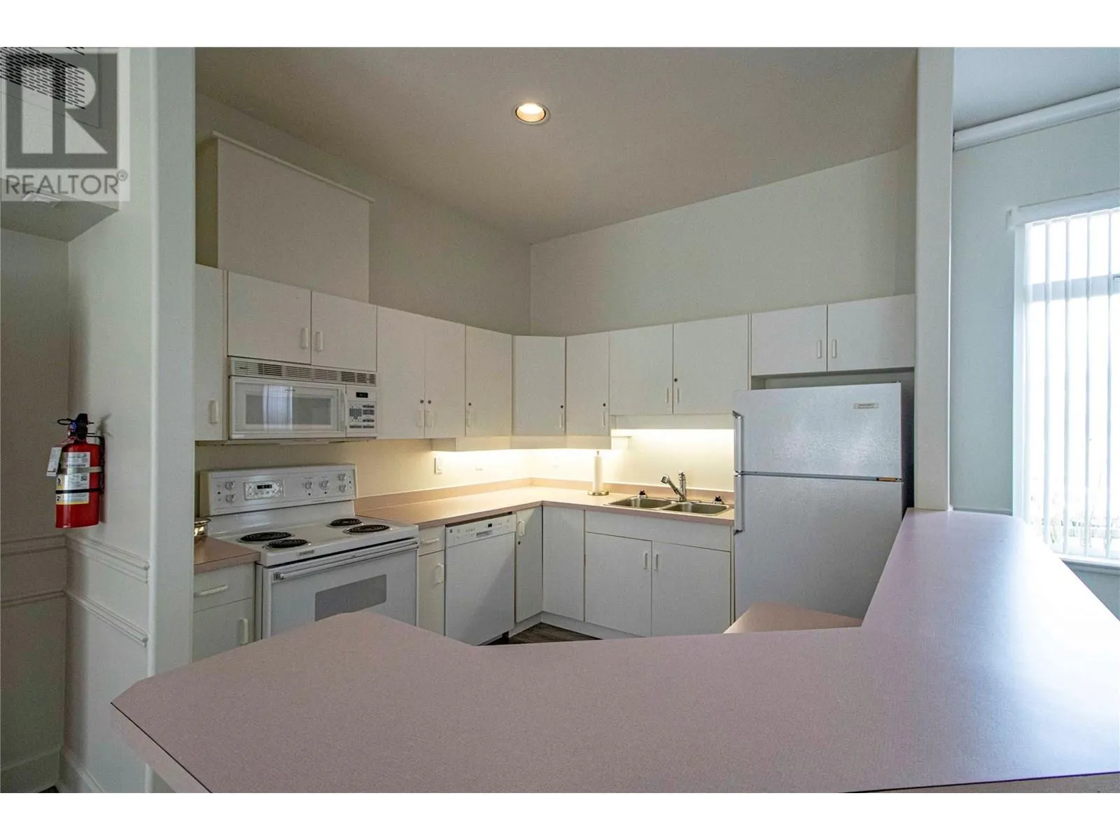 3948 Finnerty Road Unit# 145