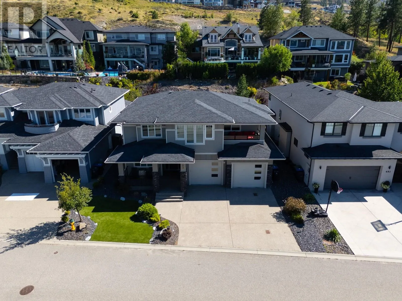 453 Lakepointe Drive