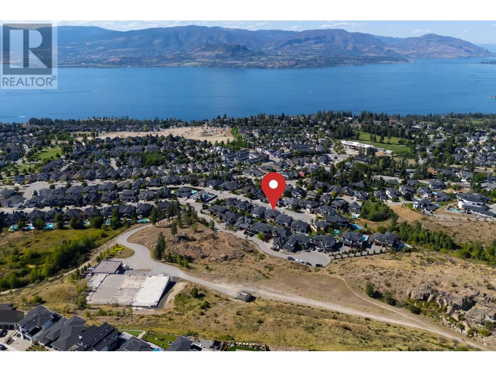 453 Lakepointe Drive