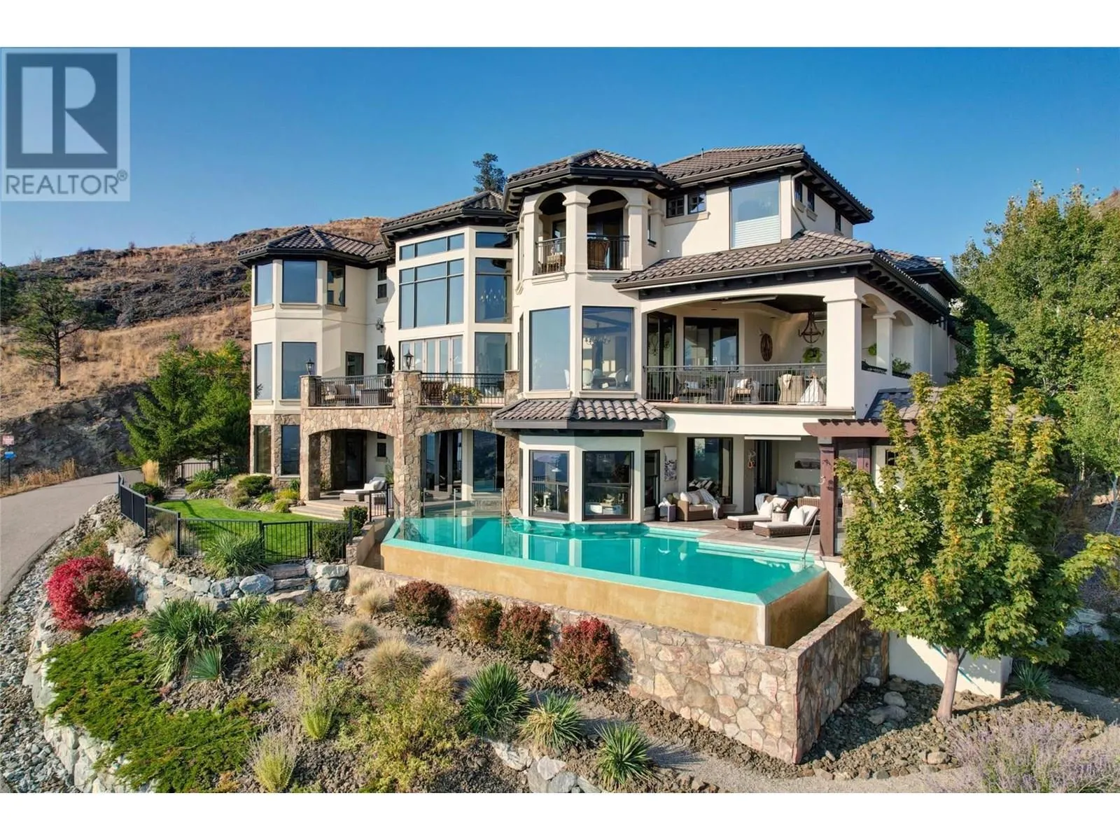 1113 Parkbluff Lane