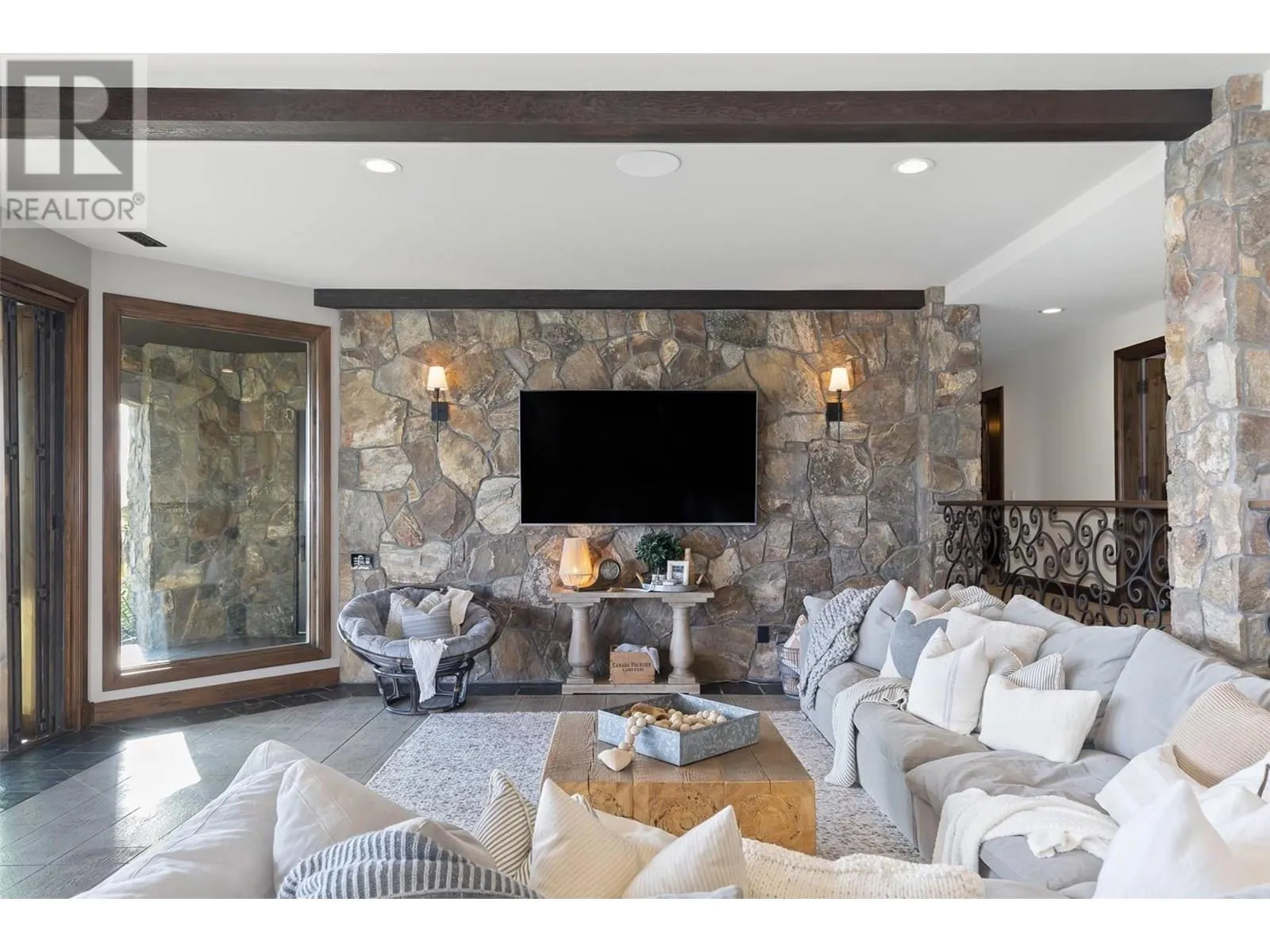 1113 Parkbluff Lane