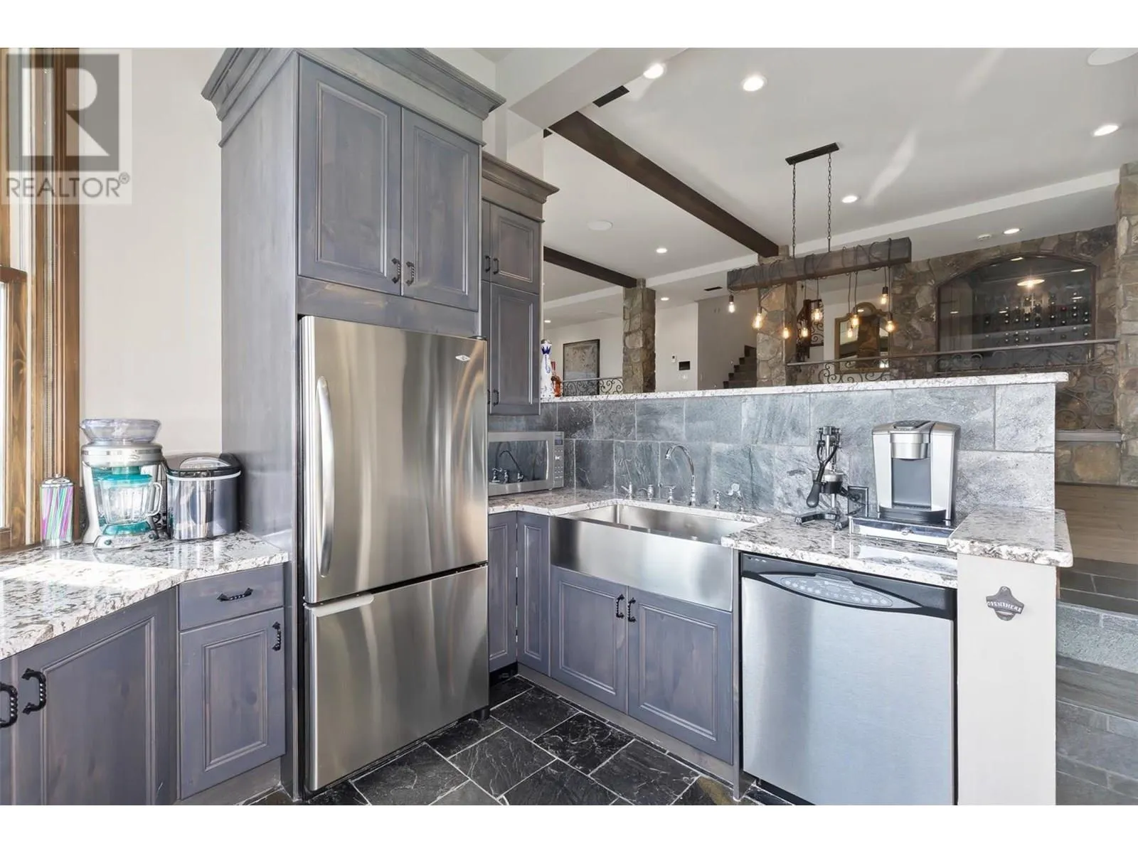 1113 Parkbluff Lane