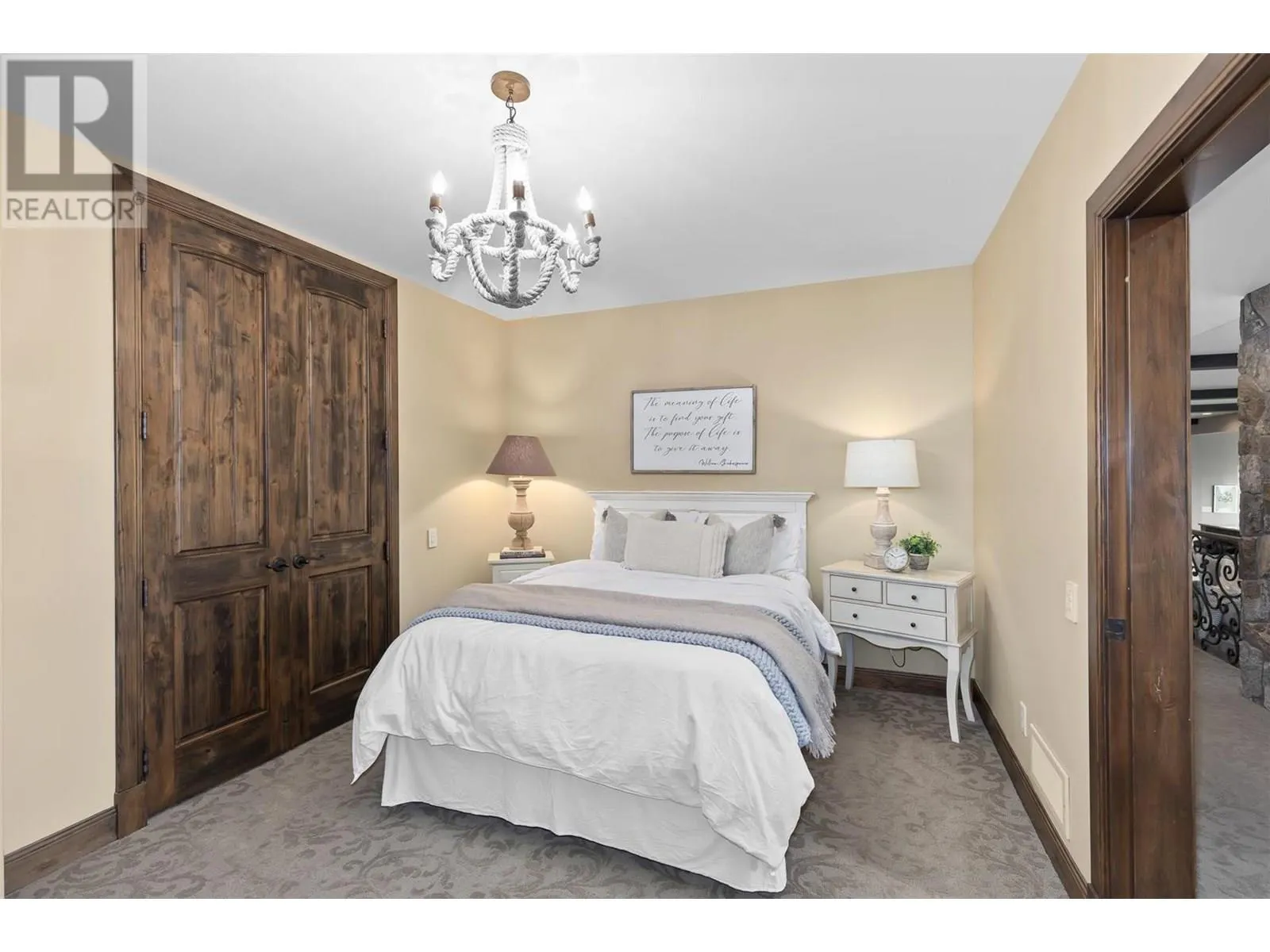 1113 Parkbluff Lane