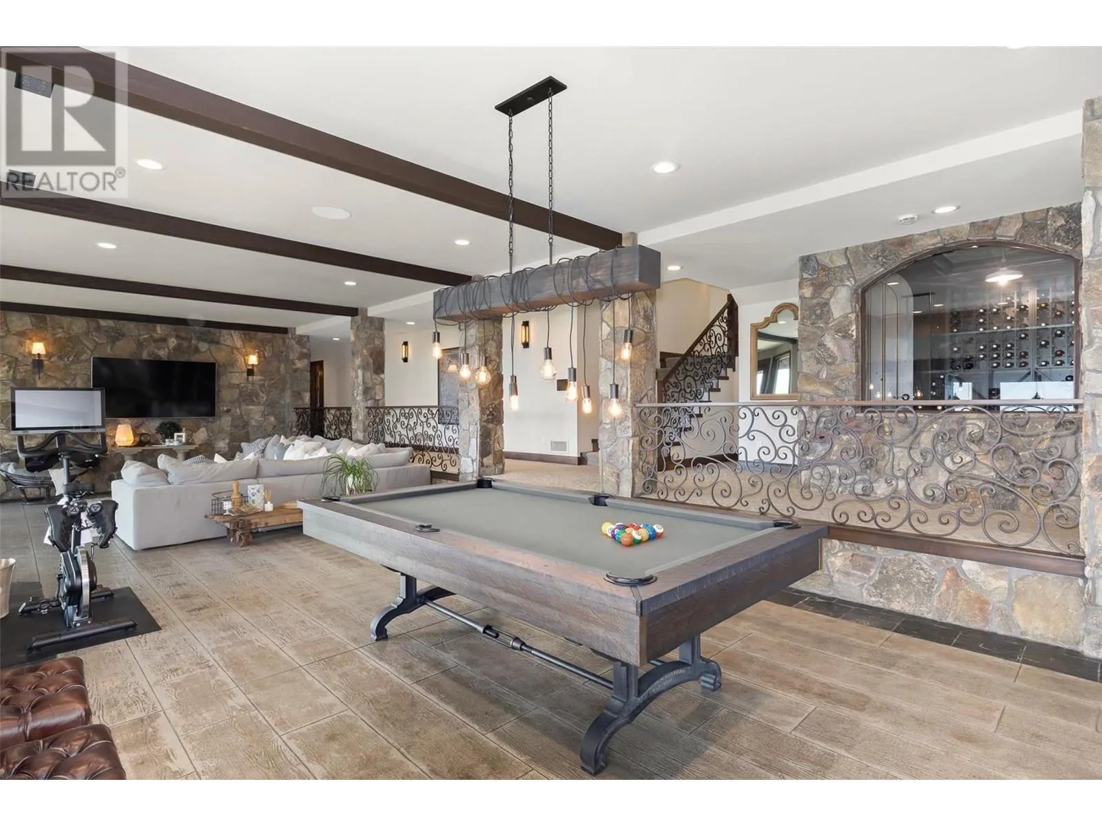 1113 Parkbluff Lane