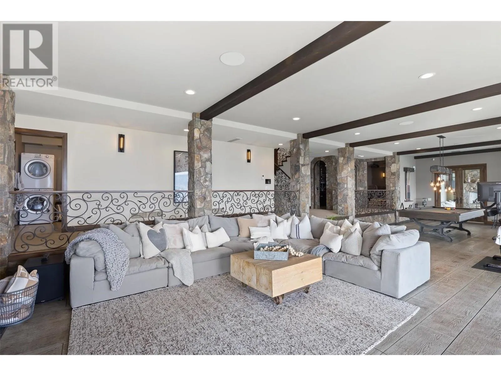 1113 Parkbluff Lane