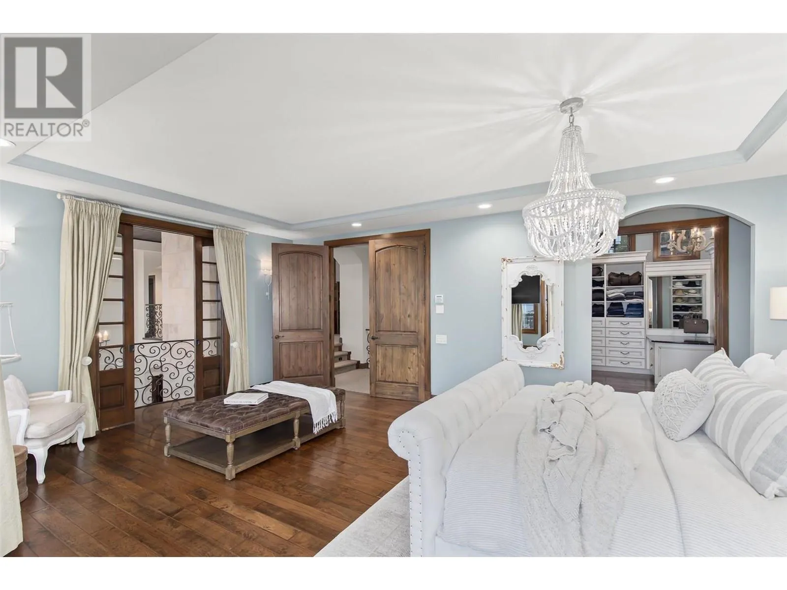 1113 Parkbluff Lane