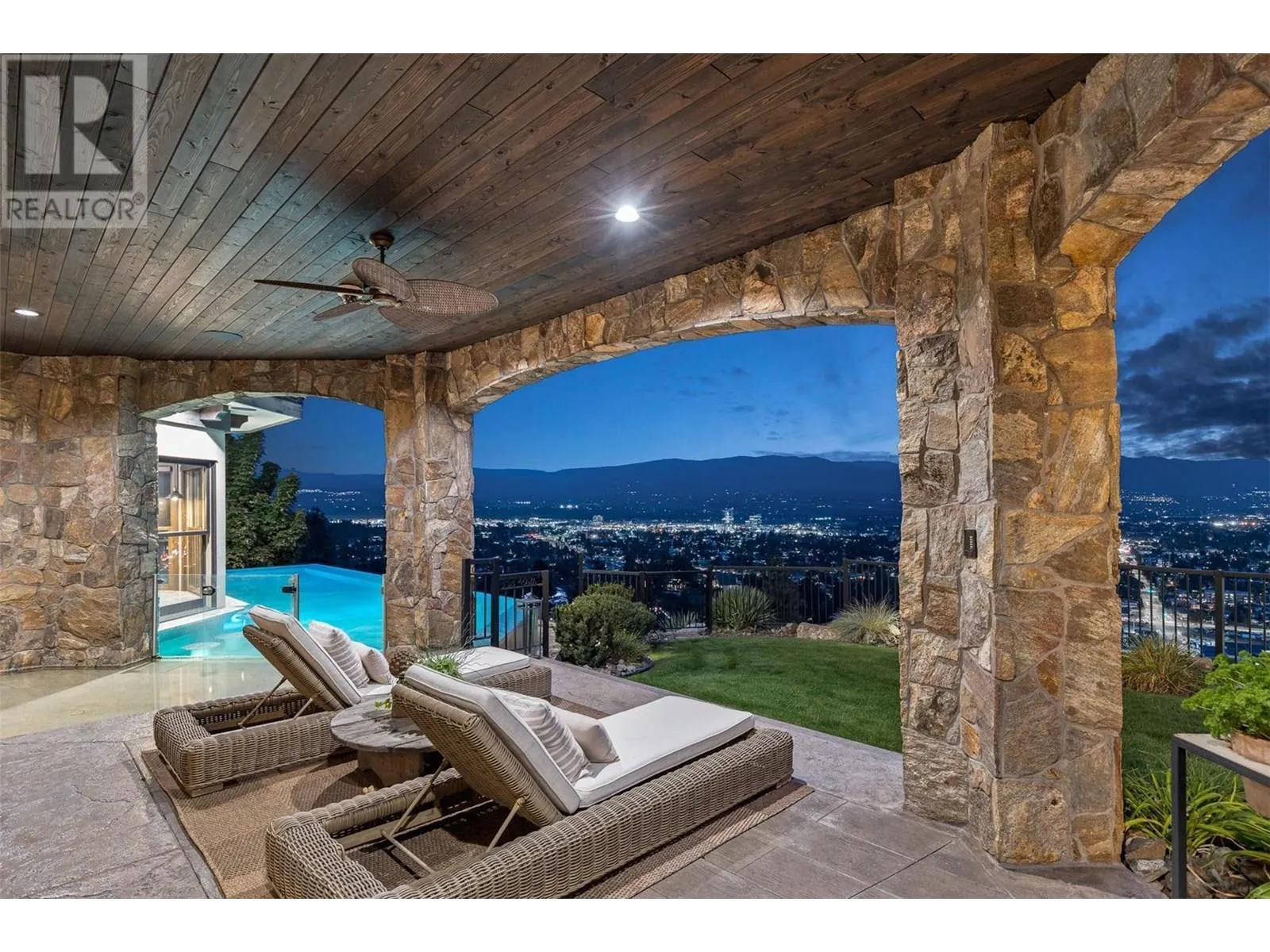 1113 Parkbluff Lane