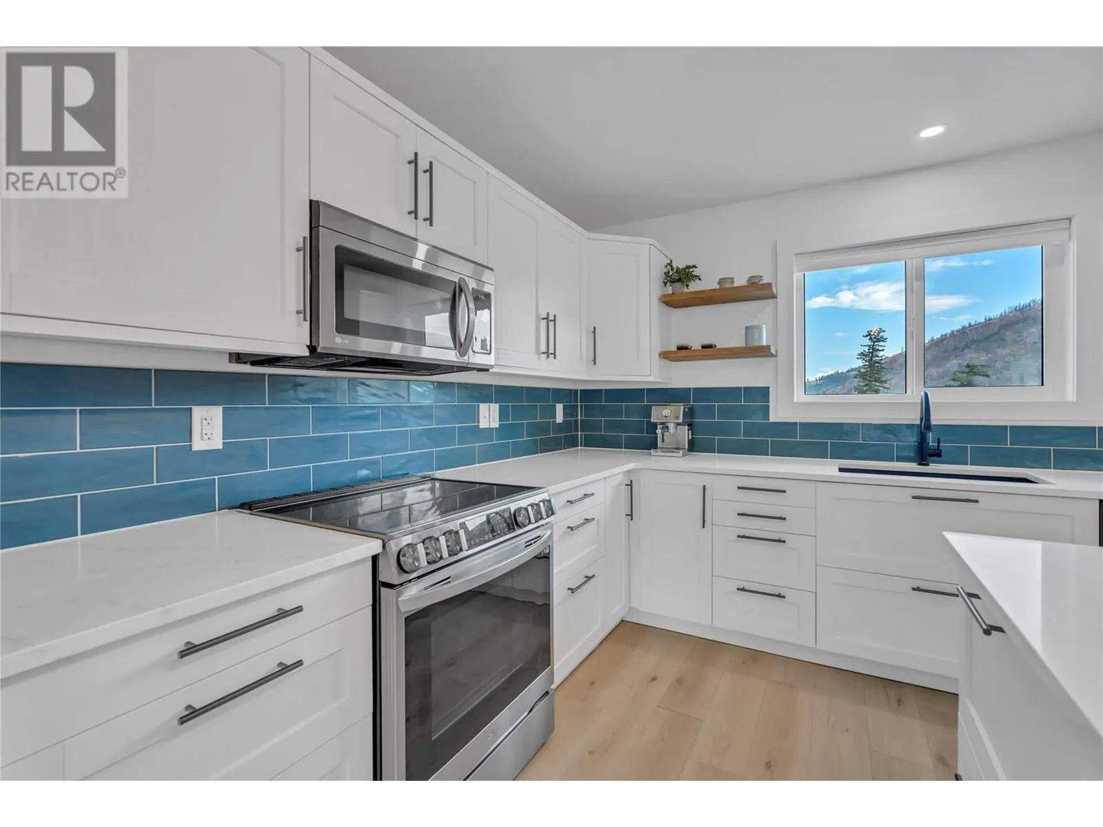 285 WESTVIEW Road