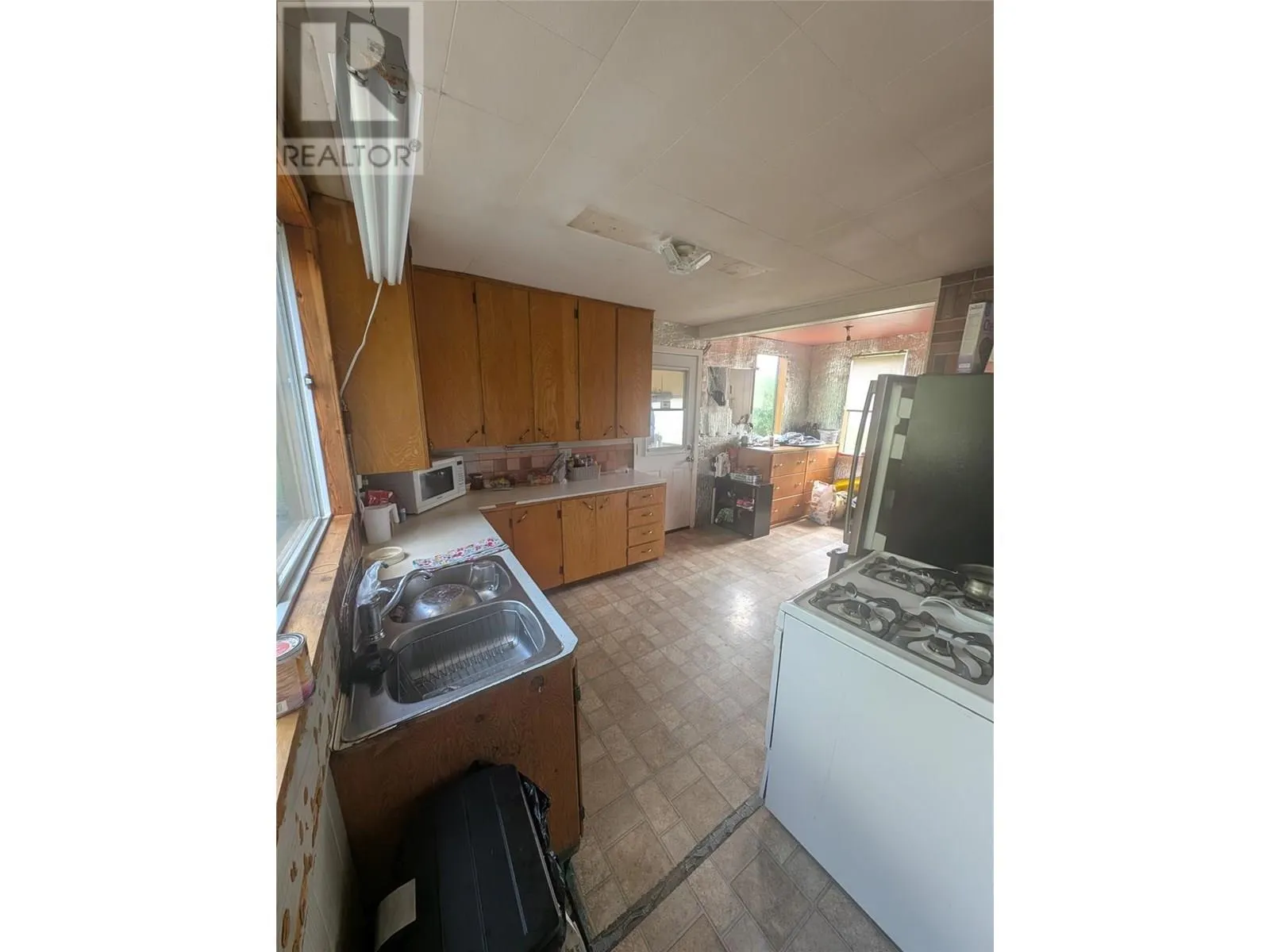 5749 VERMILLION Street