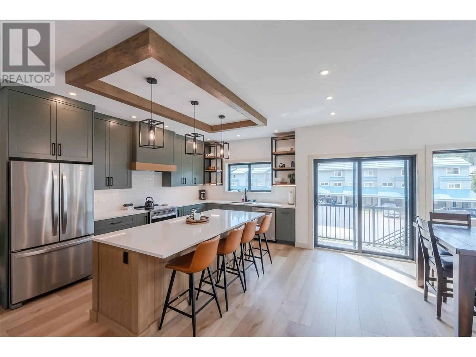 144 CLEARVIEW Crescent Unit# SL2