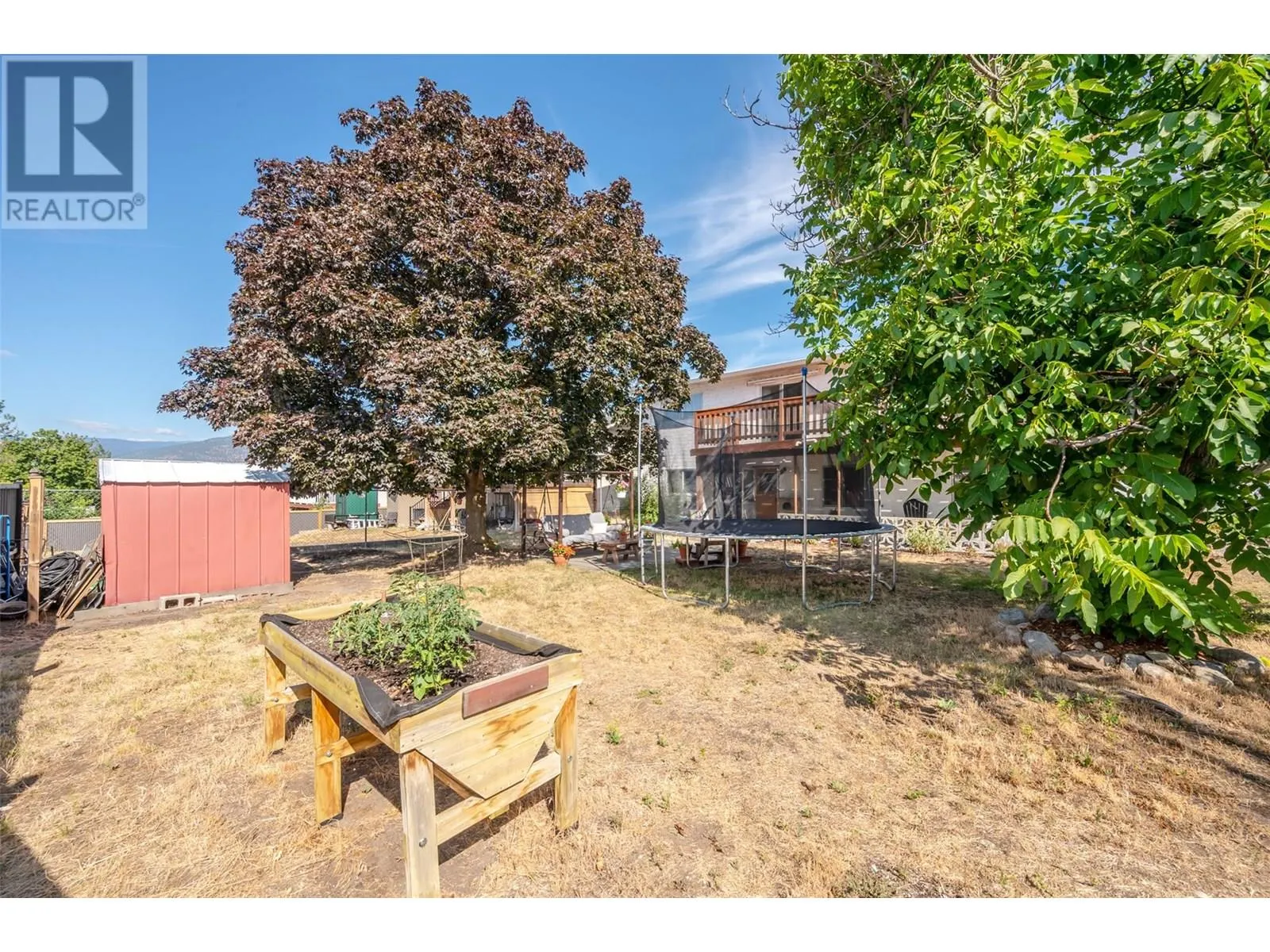 112 DUNANT Place