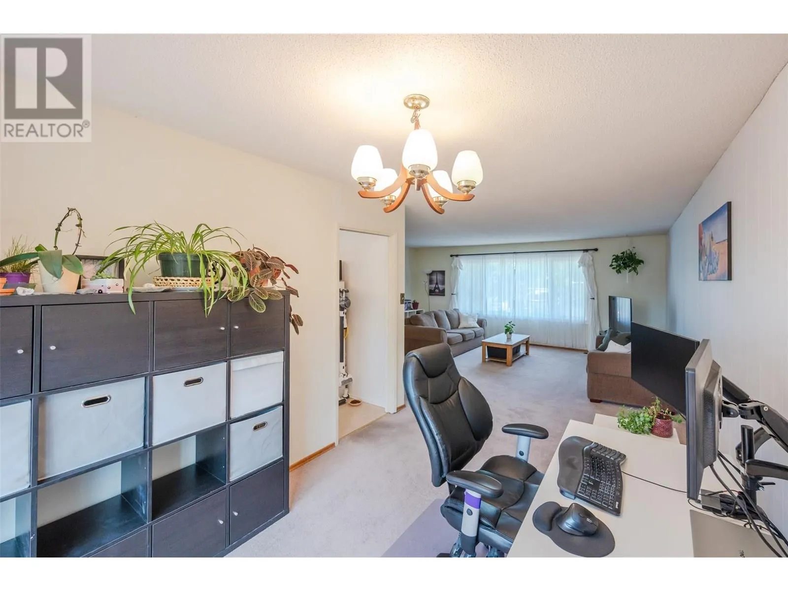 112 DUNANT Place