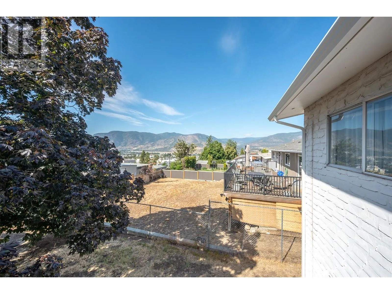 112 DUNANT Place