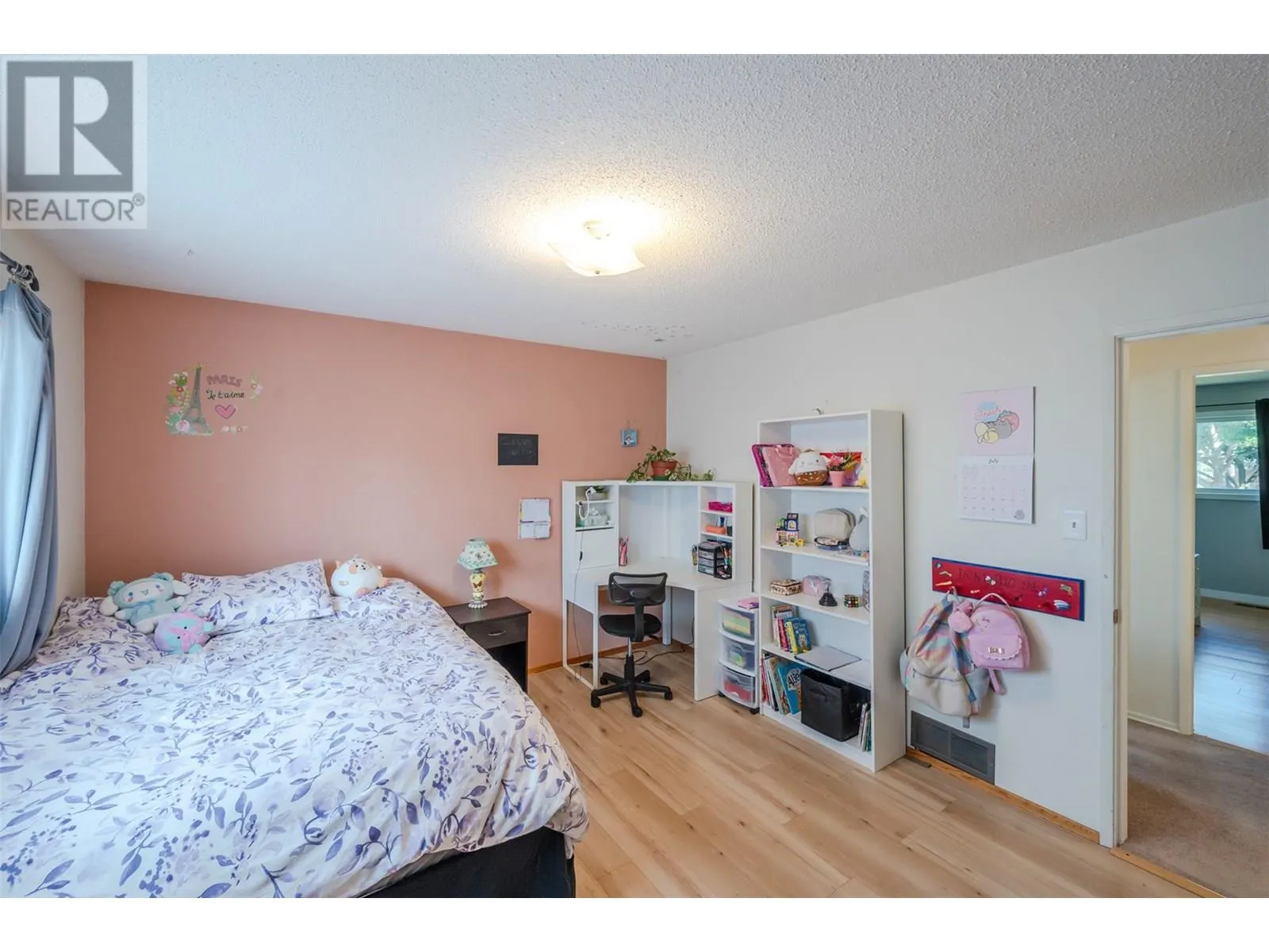 112 DUNANT Place