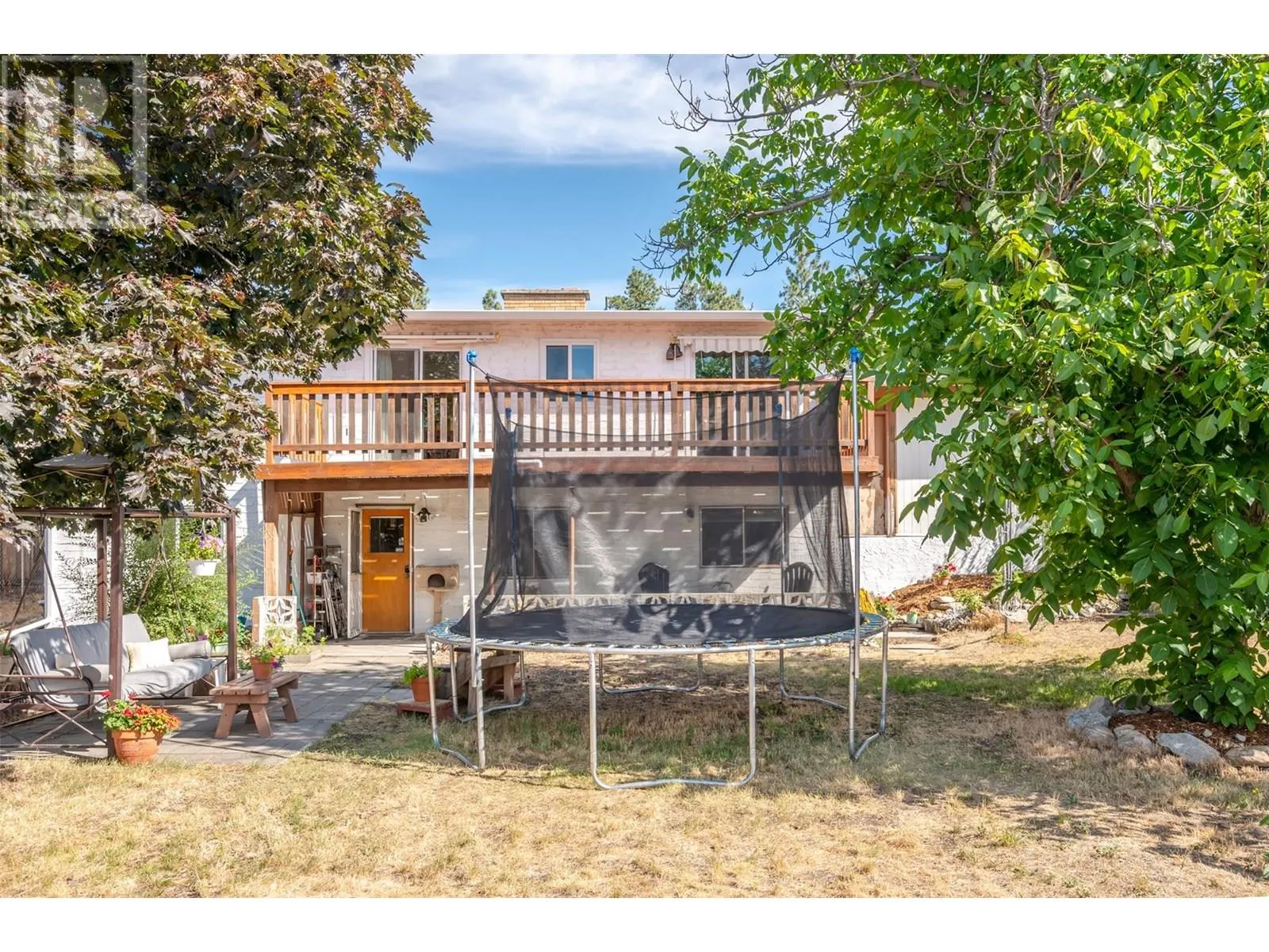 112 DUNANT Place