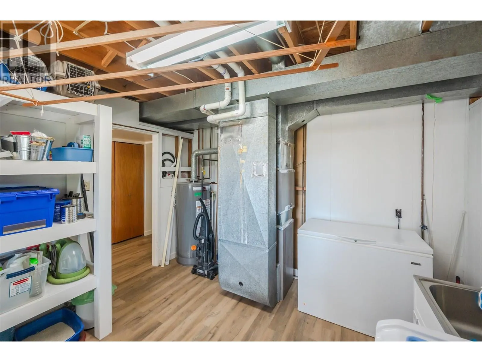 112 DUNANT Place