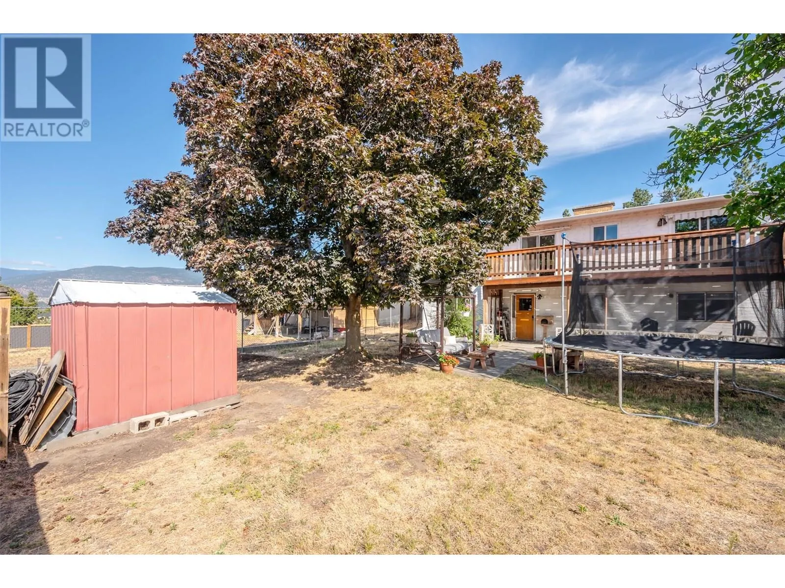 112 DUNANT Place
