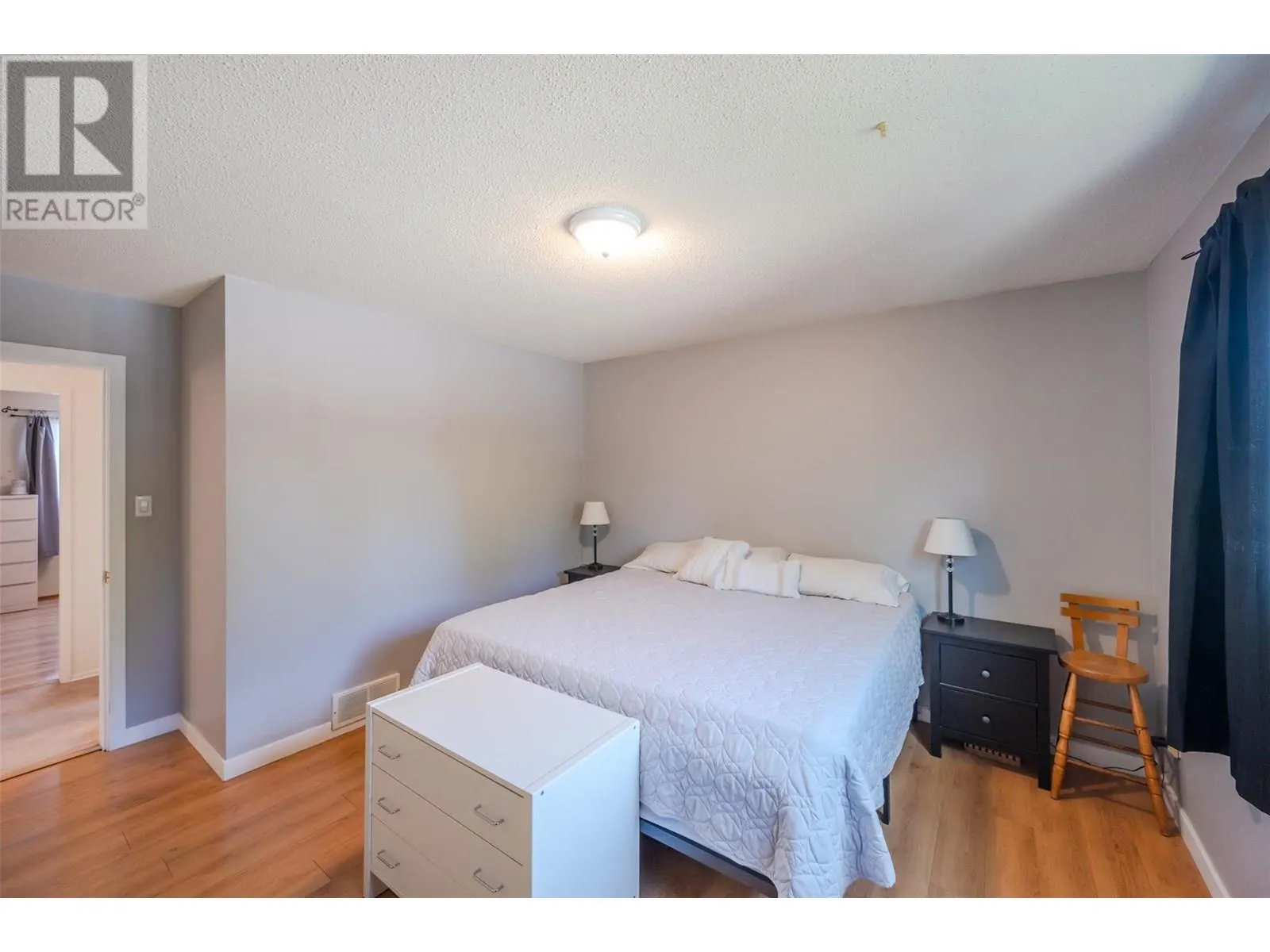 112 DUNANT Place