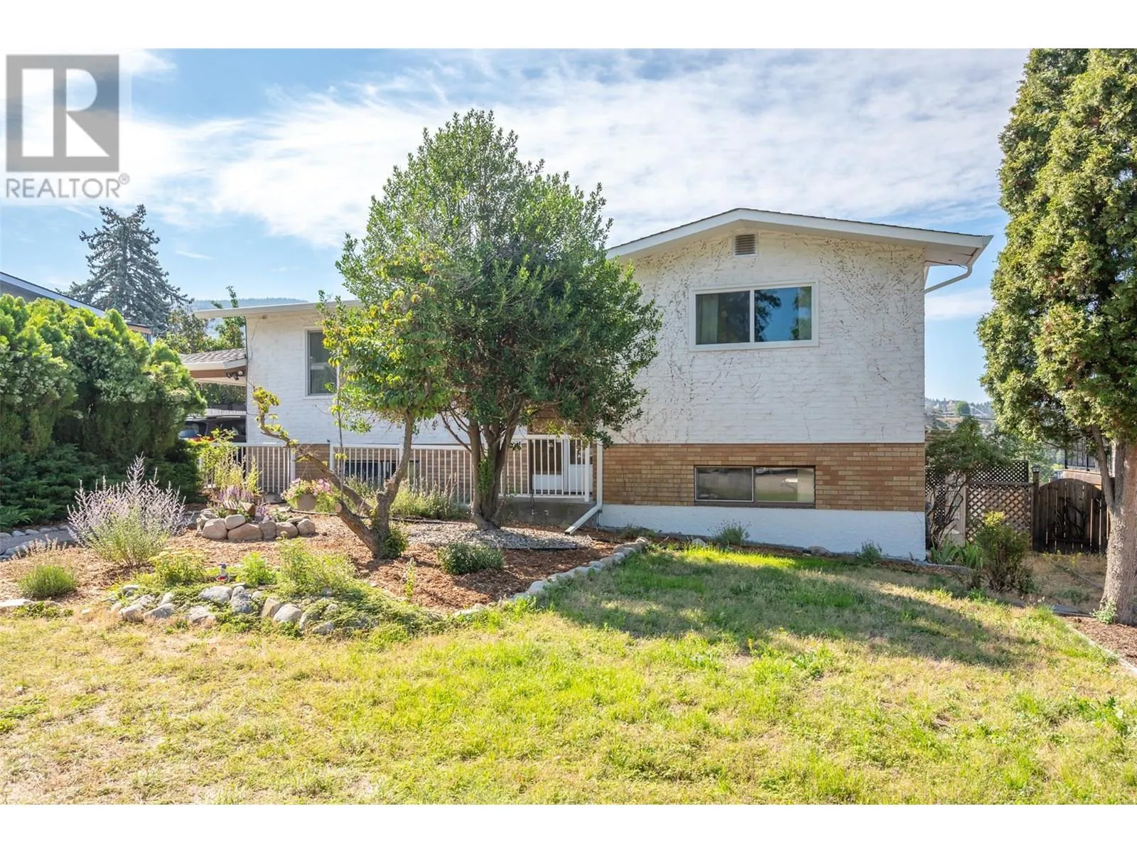 112 DUNANT Place