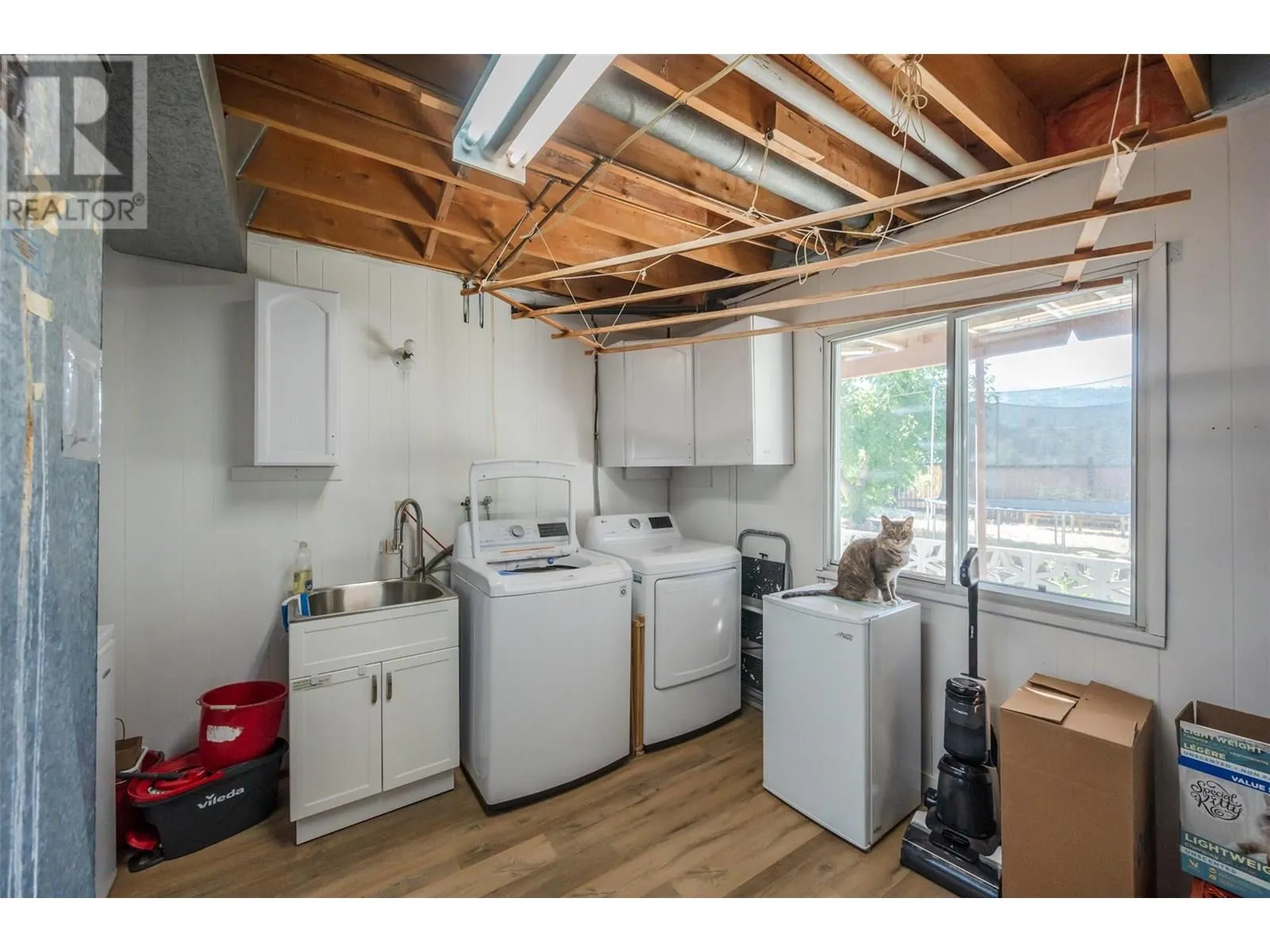 112 DUNANT Place