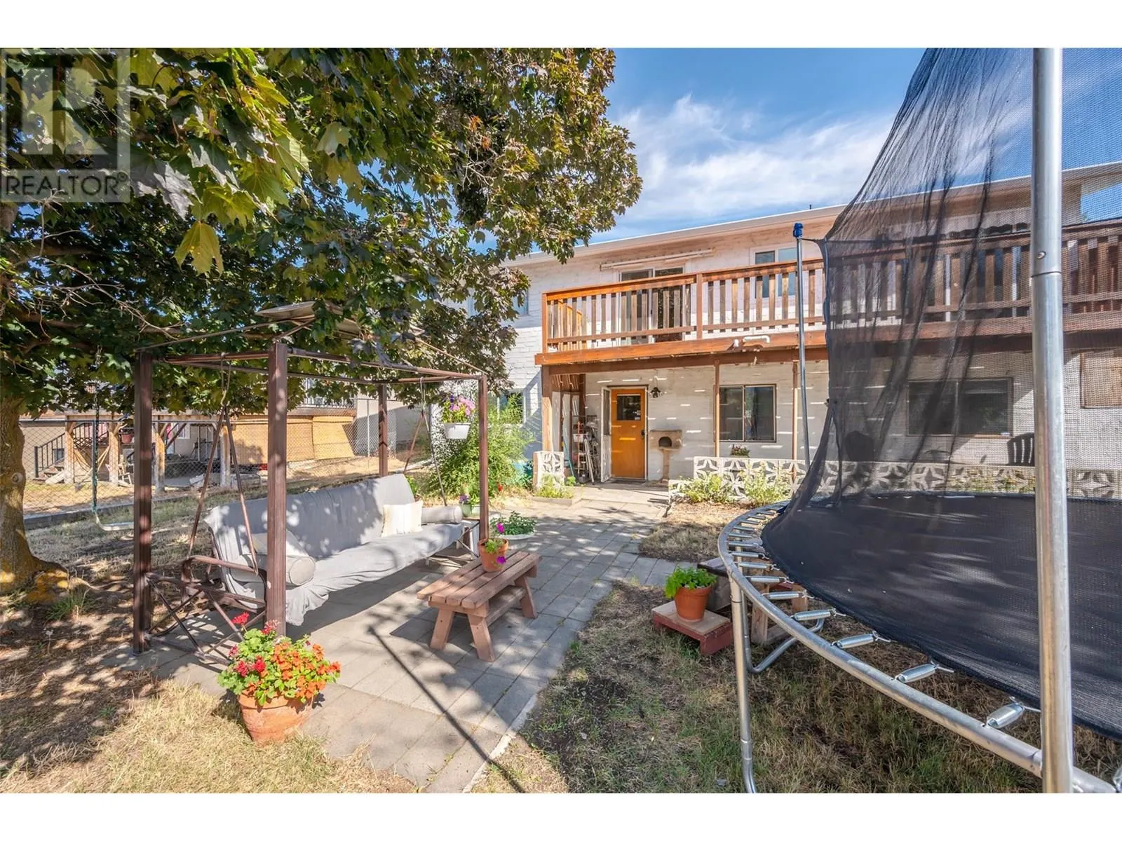 112 DUNANT Place