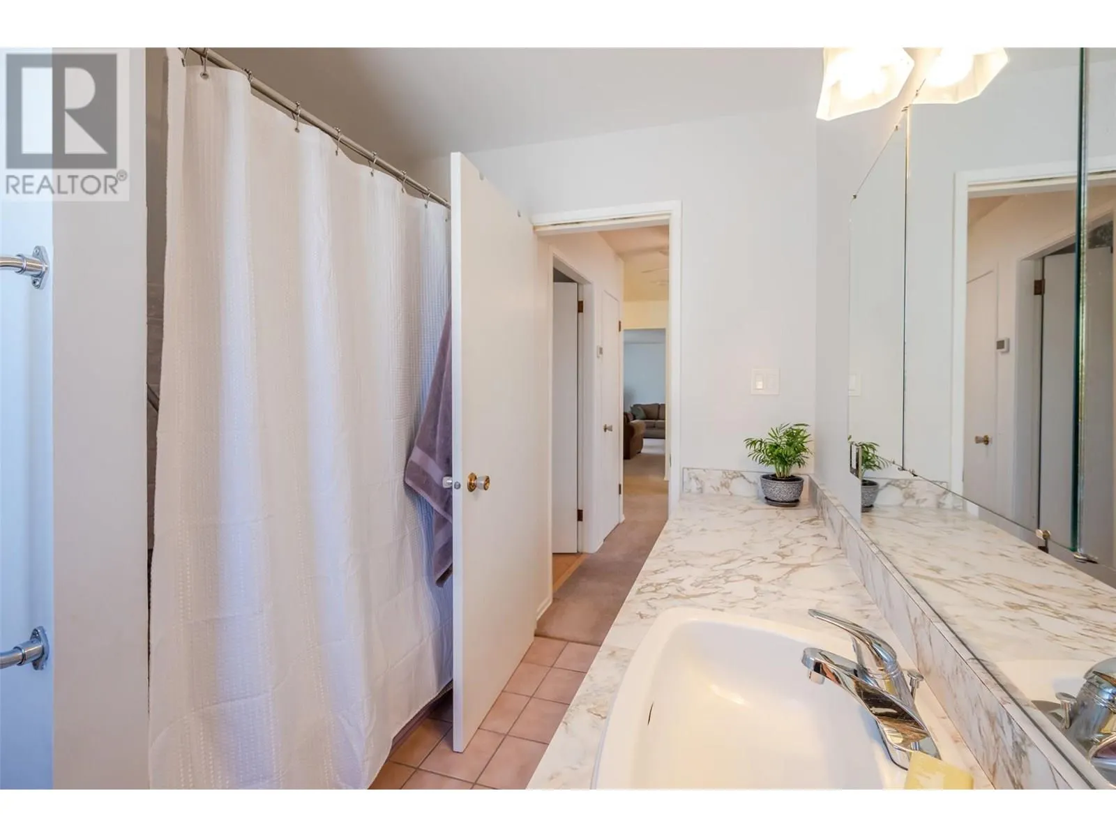 112 DUNANT Place
