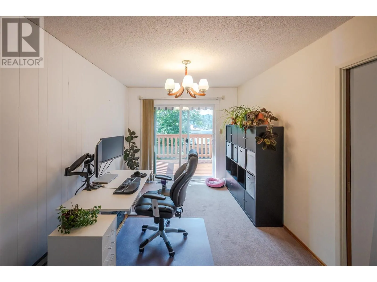 112 DUNANT Place
