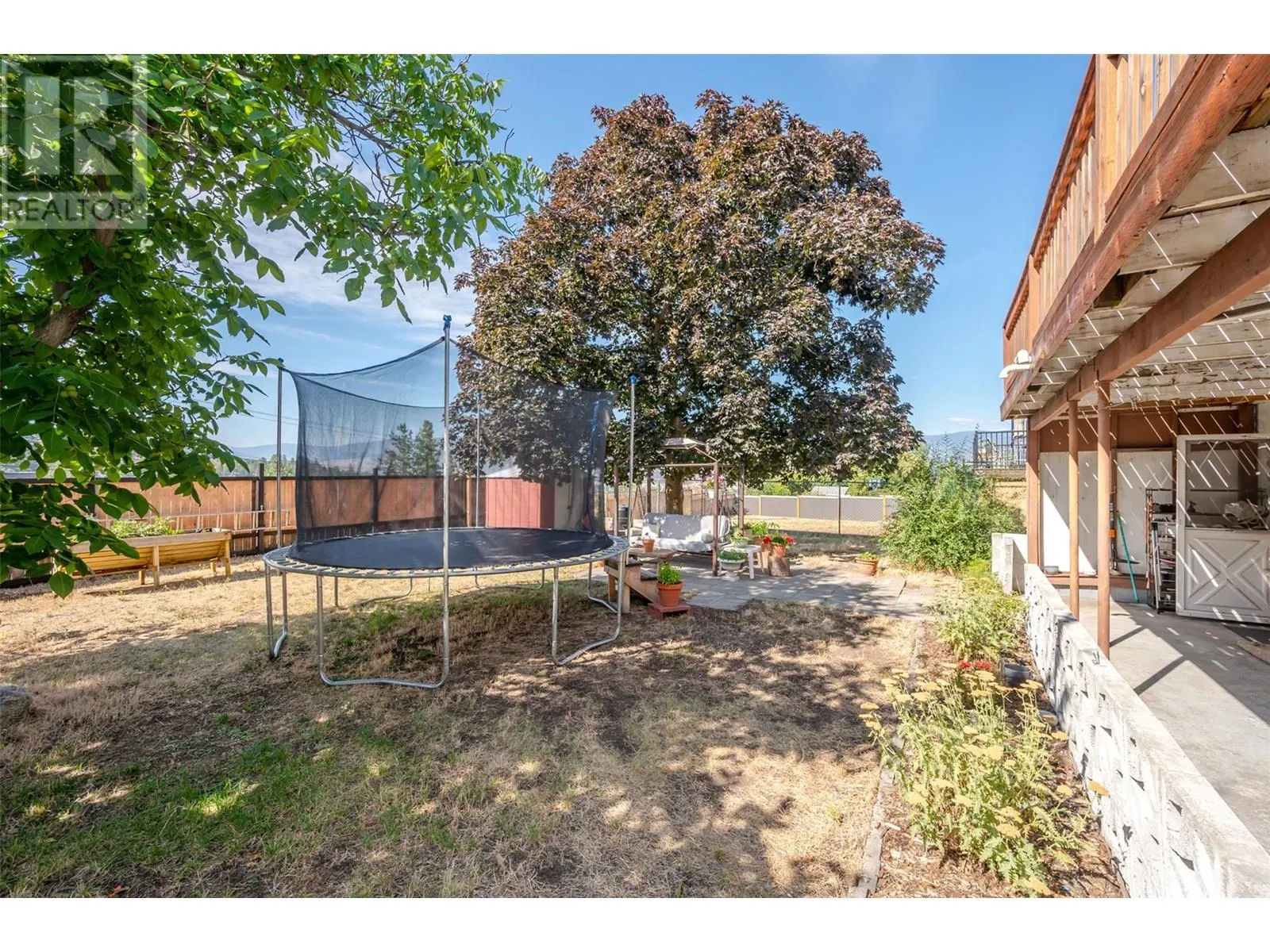 112 DUNANT Place