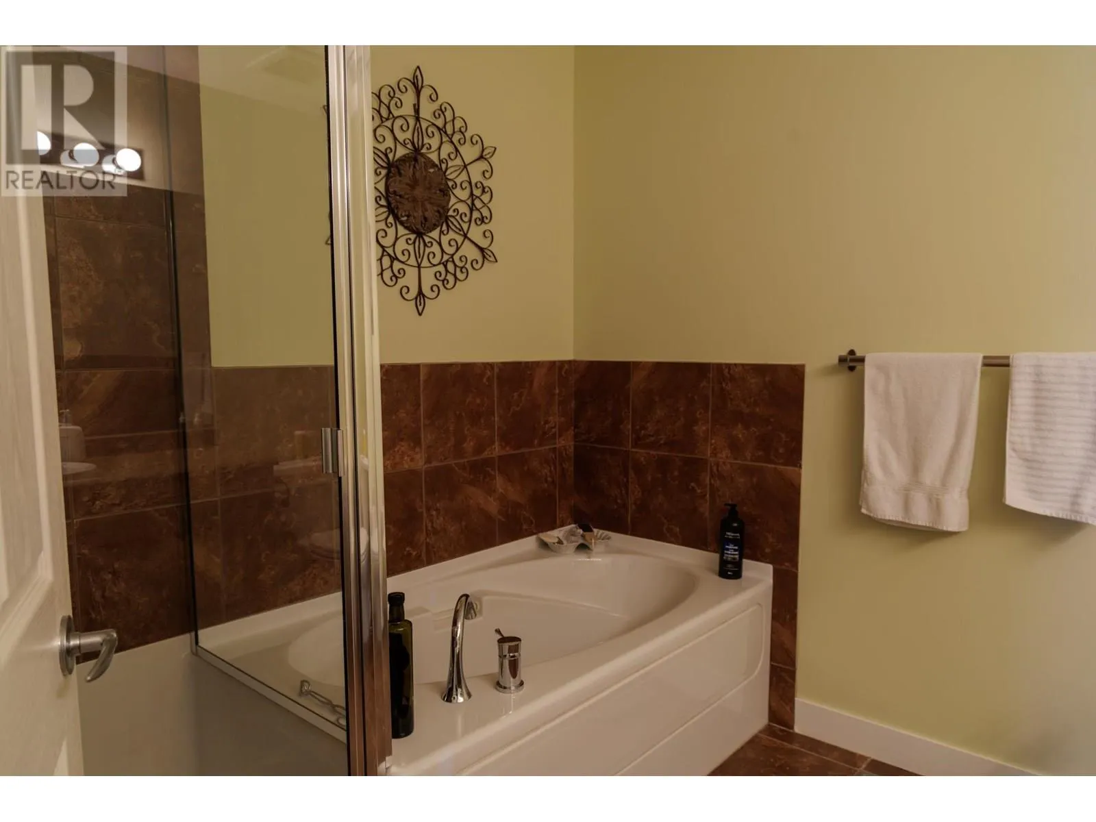 2532 Shoreline Drive Unit# 118