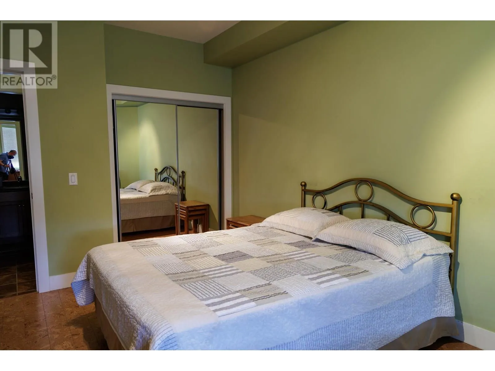 2532 Shoreline Drive Unit# 118