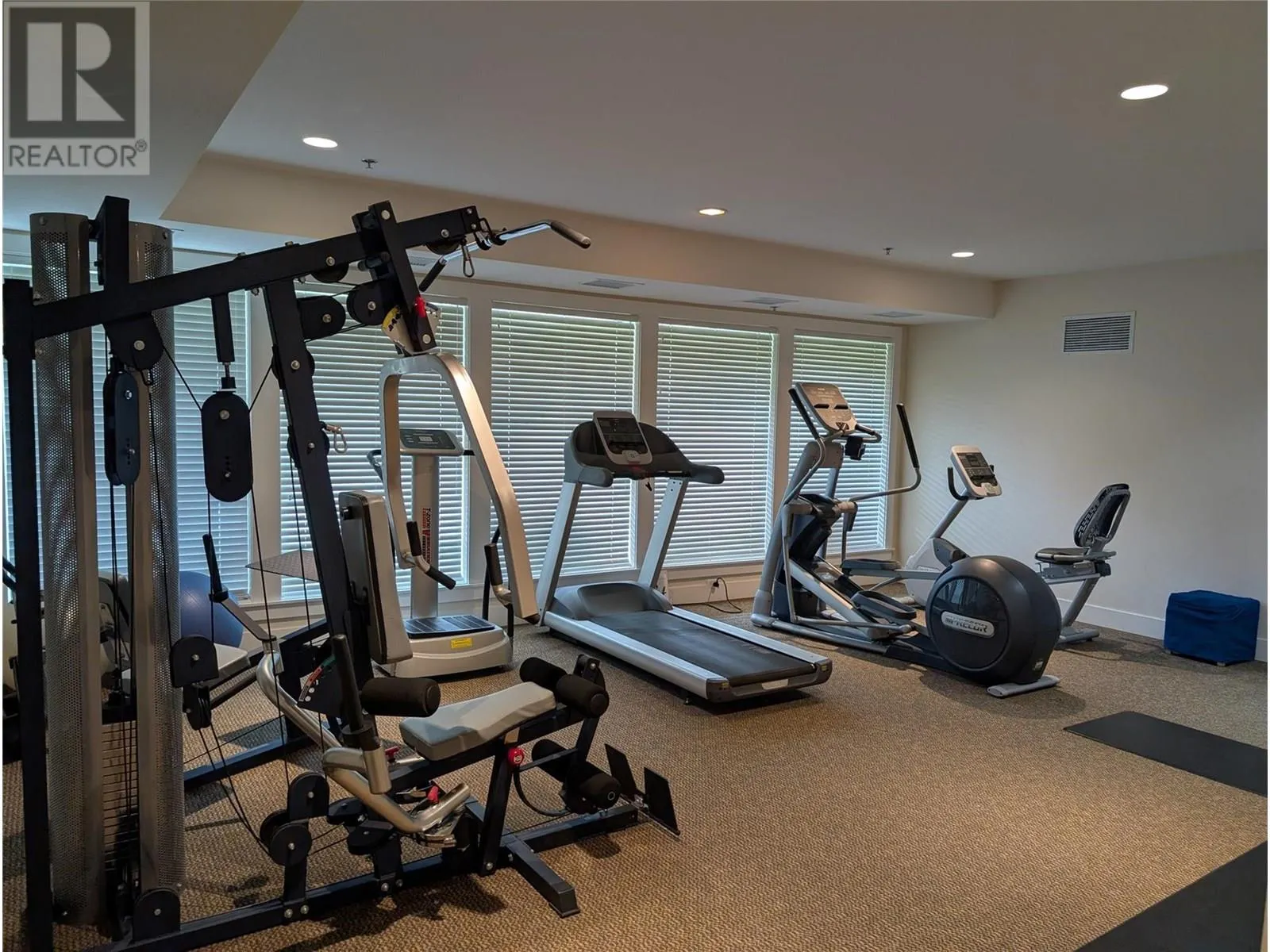 2532 Shoreline Drive Unit# 118