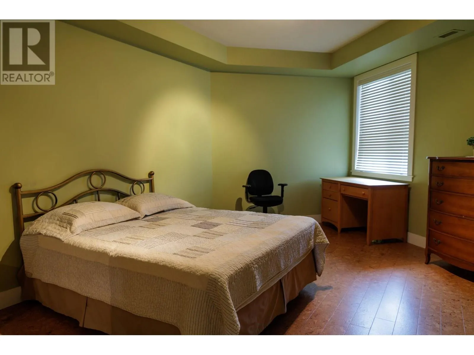 2532 Shoreline Drive Unit# 118