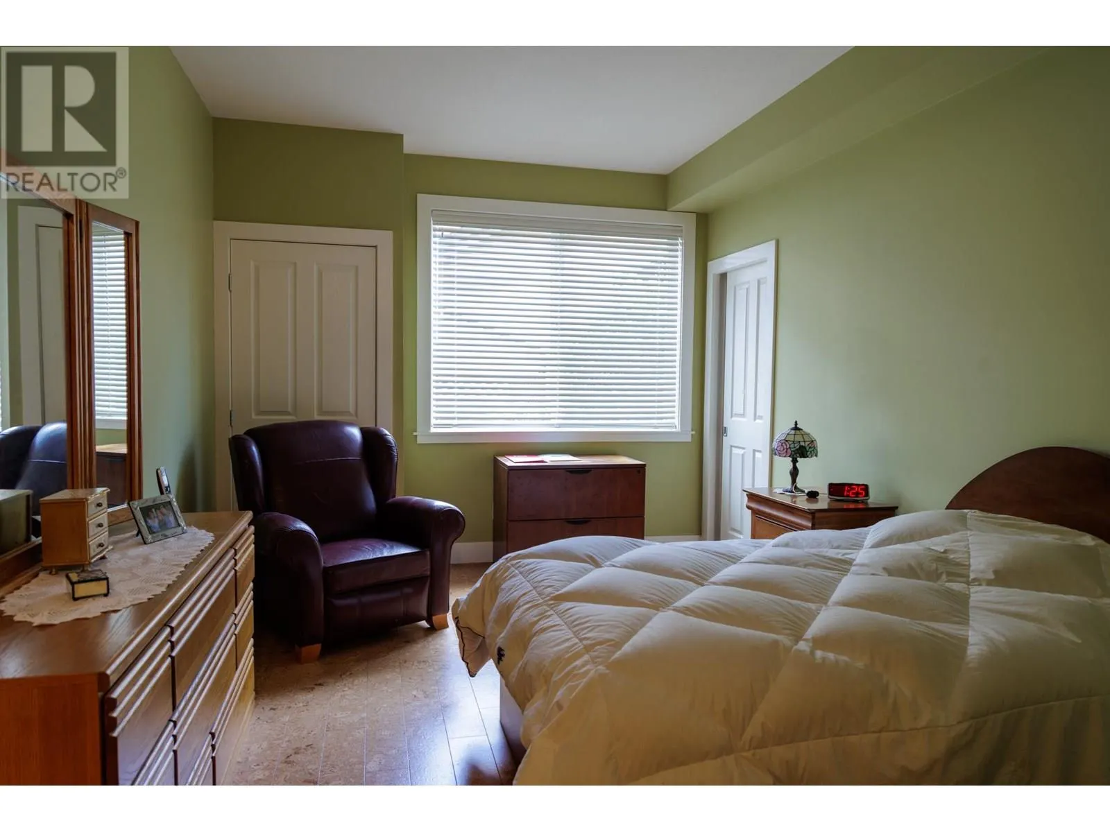 2532 Shoreline Drive Unit# 118