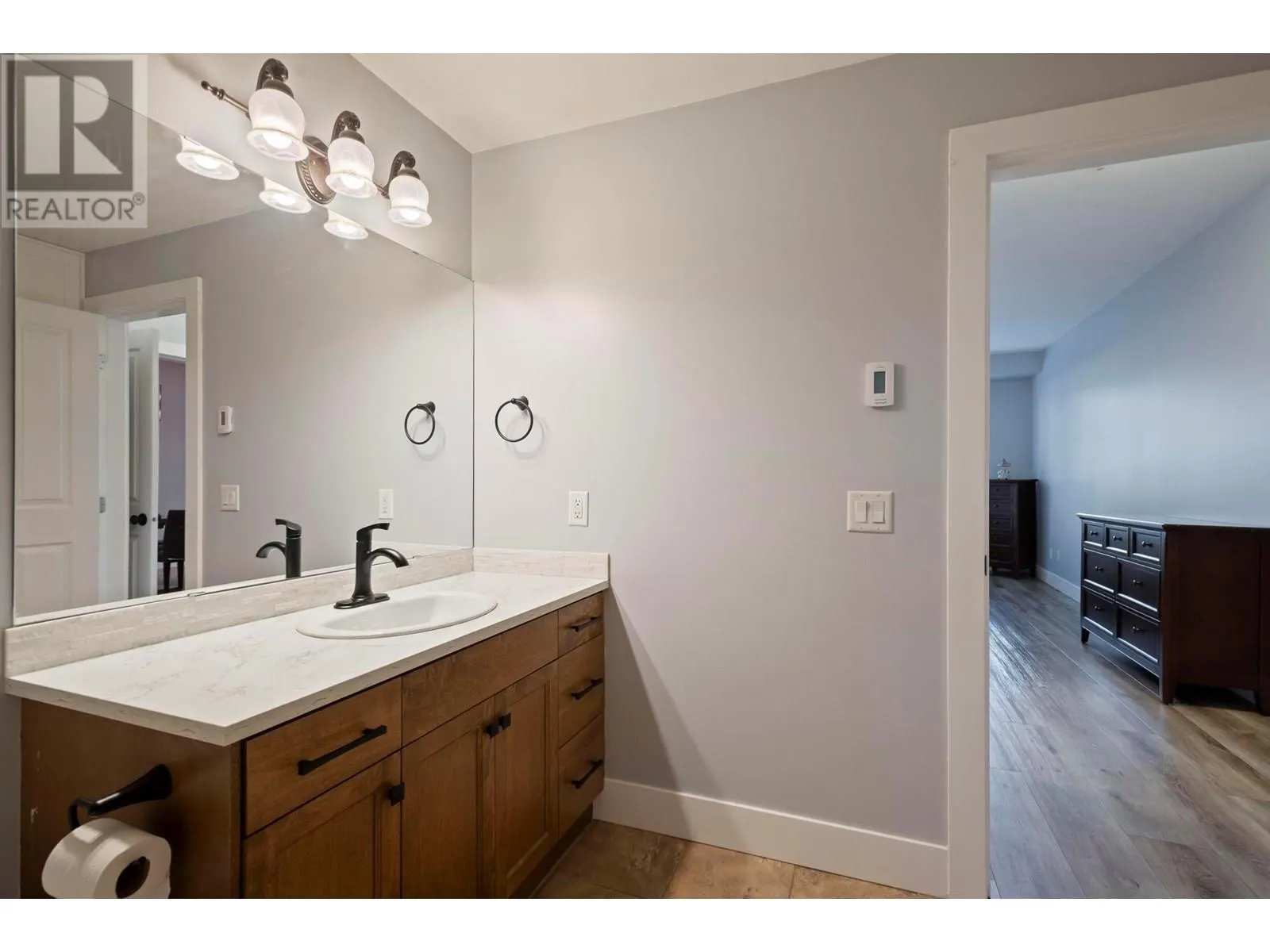 2532 Shoreline Drive Unit# 102