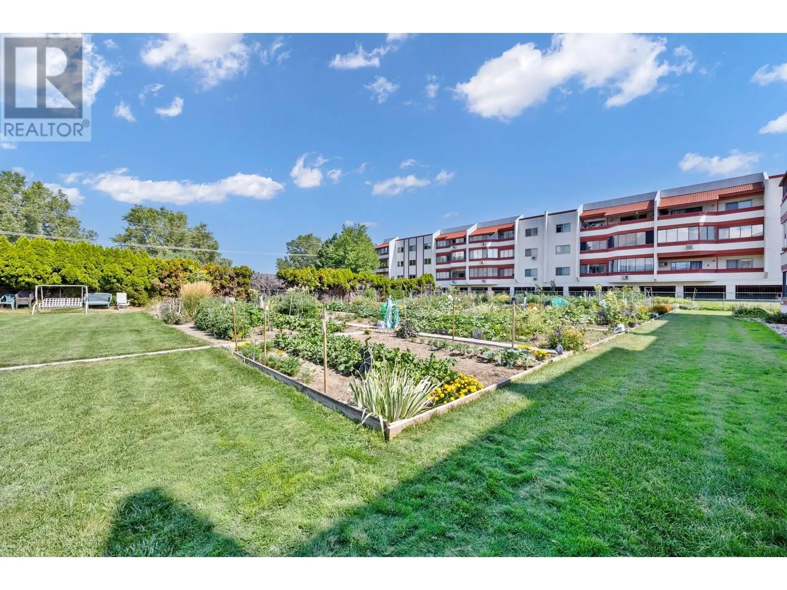 2085 Gordon Drive Unit# 116