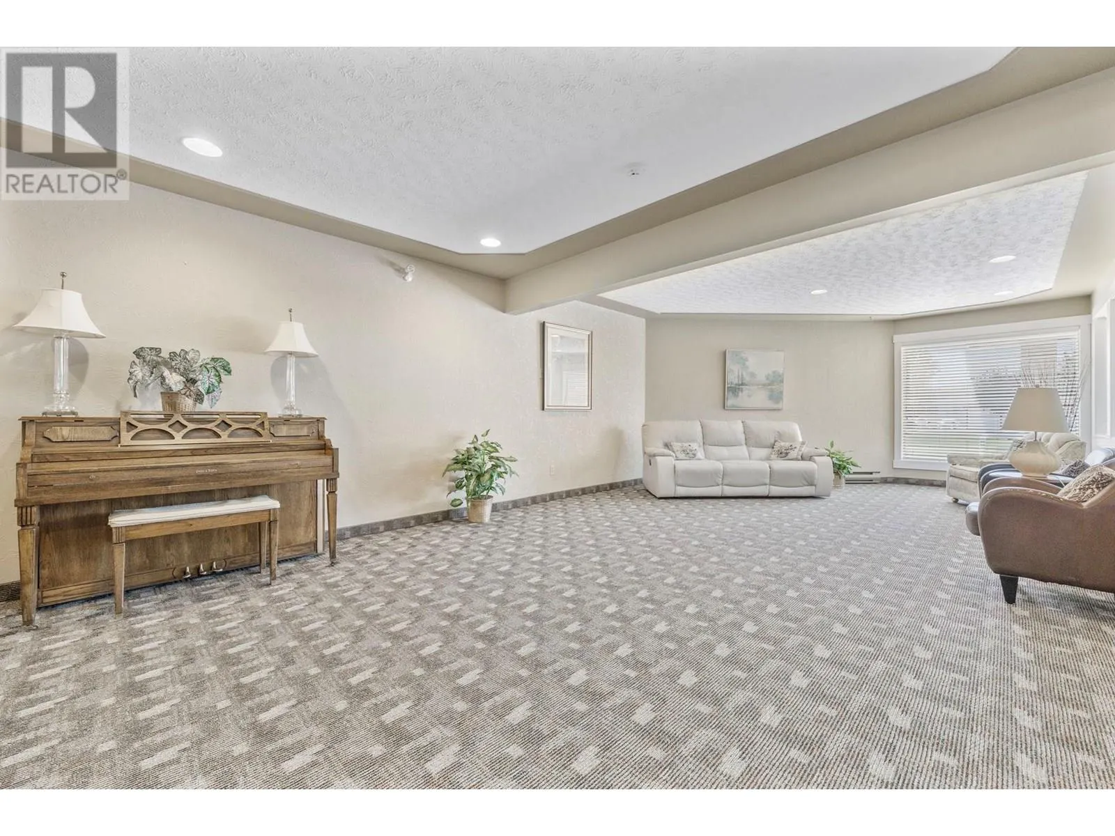 2085 Gordon Drive Unit# 116