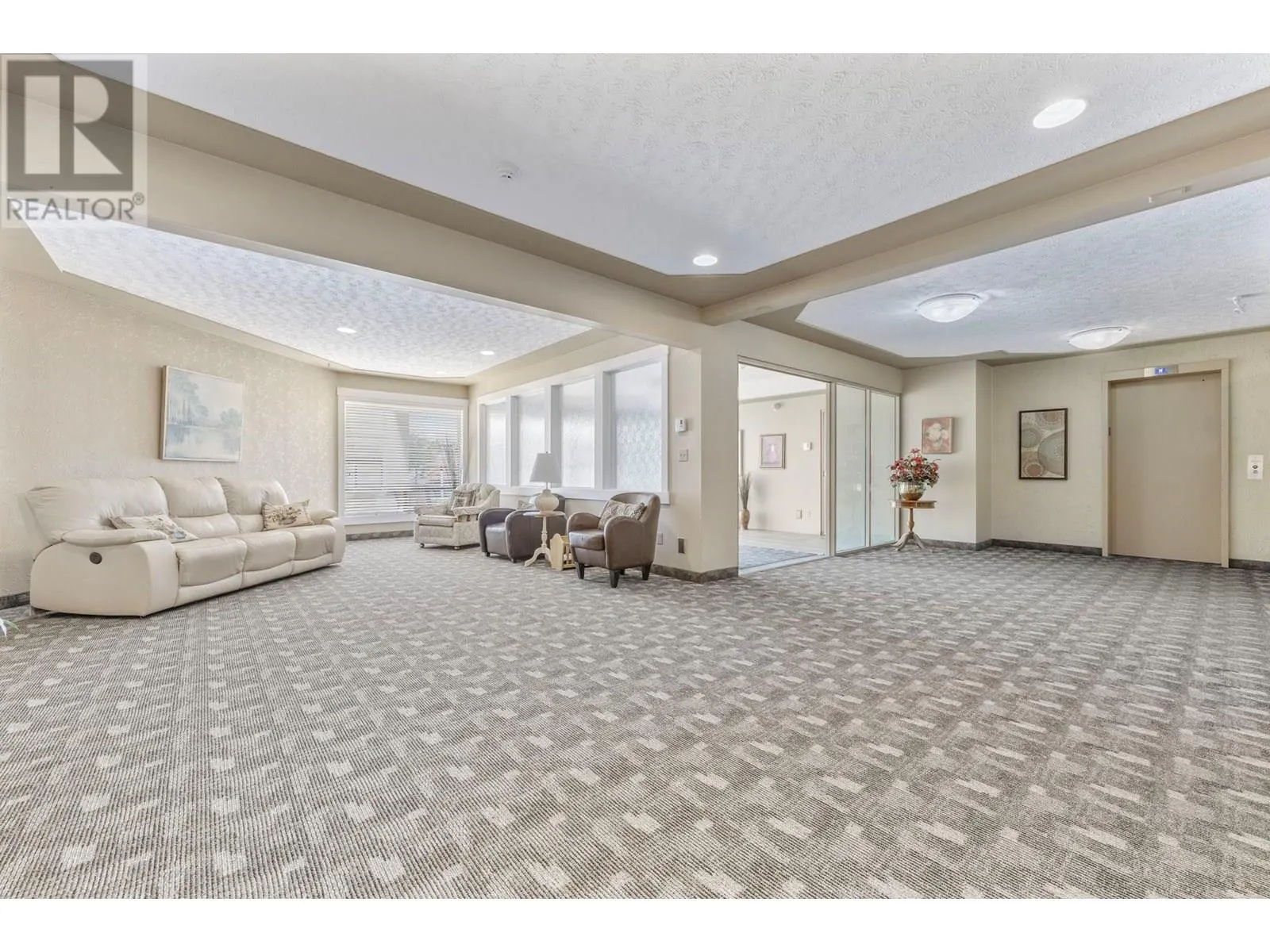 2085 Gordon Drive Unit# 116