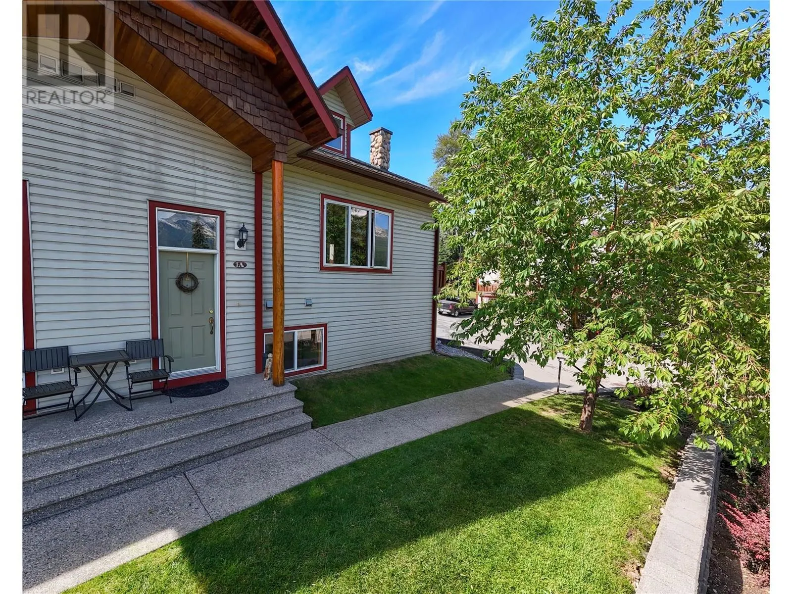 1A Spruce Place