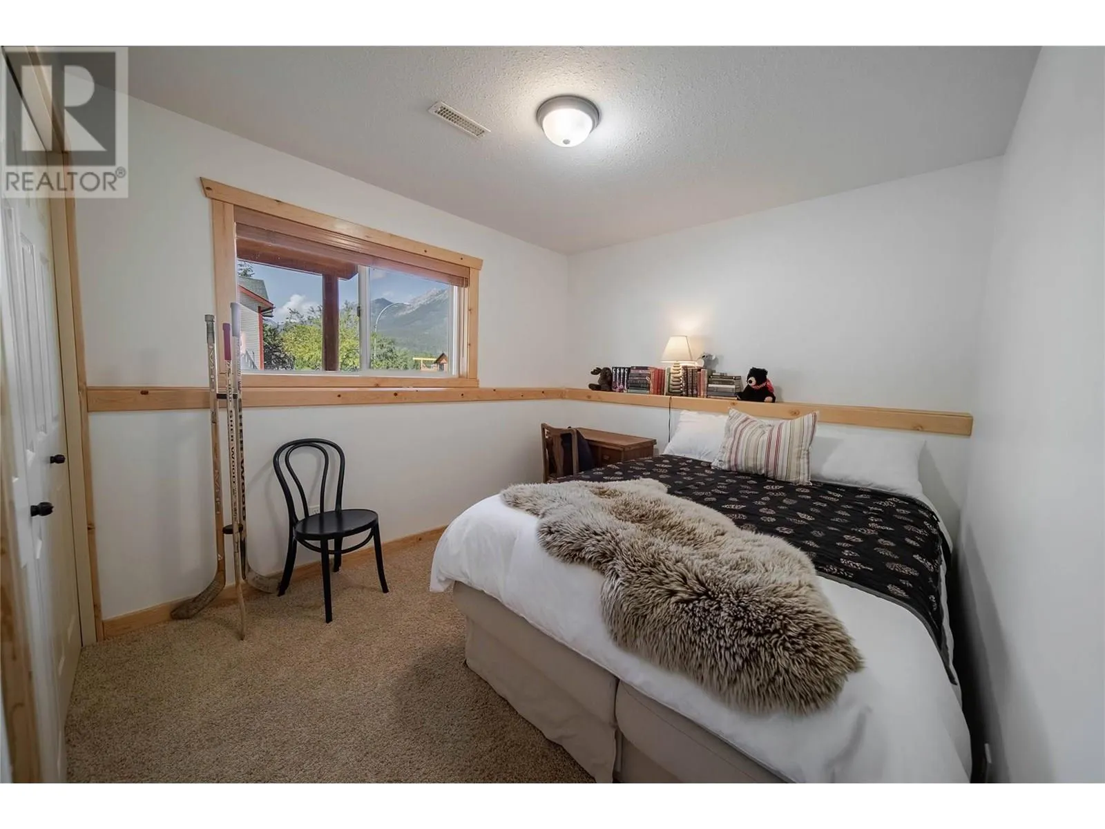 1A Spruce Place
