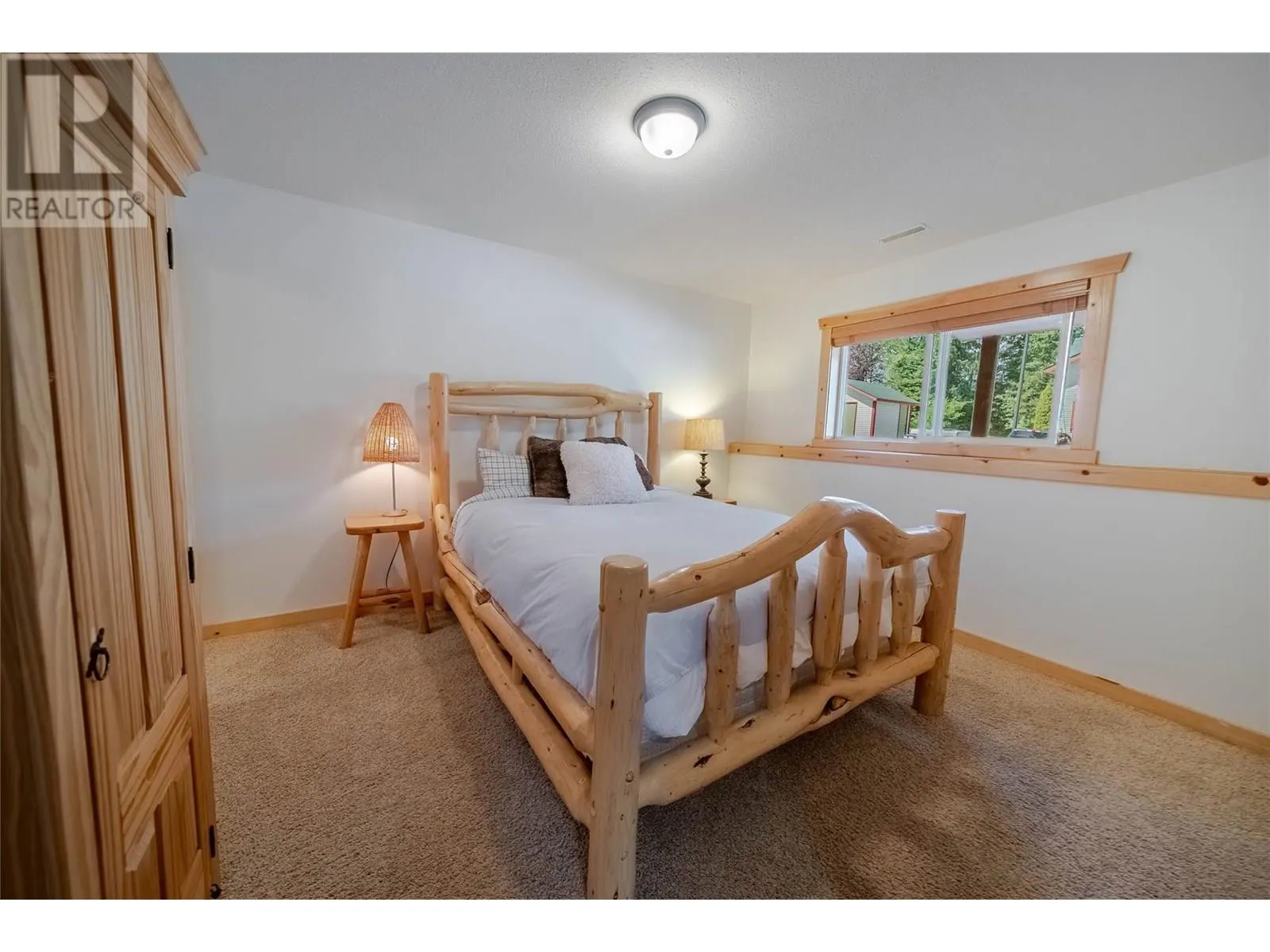 1A Spruce Place