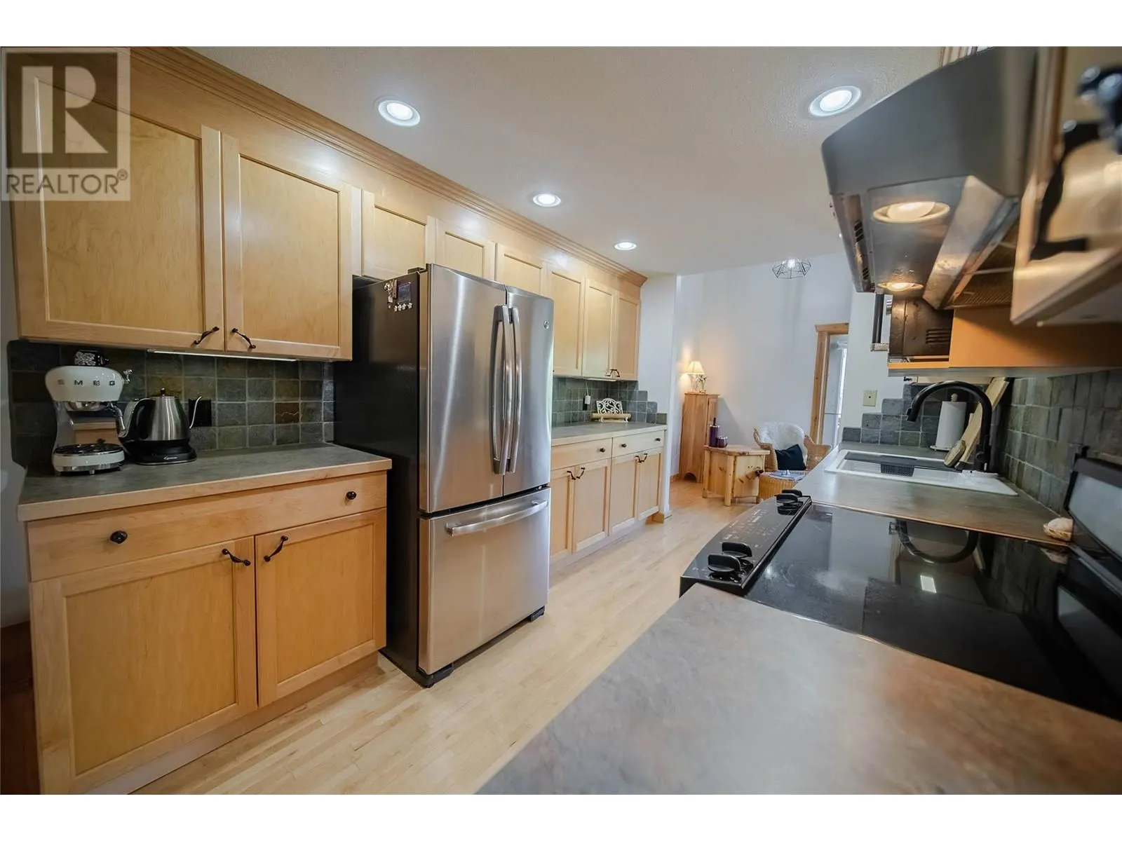 1A Spruce Place