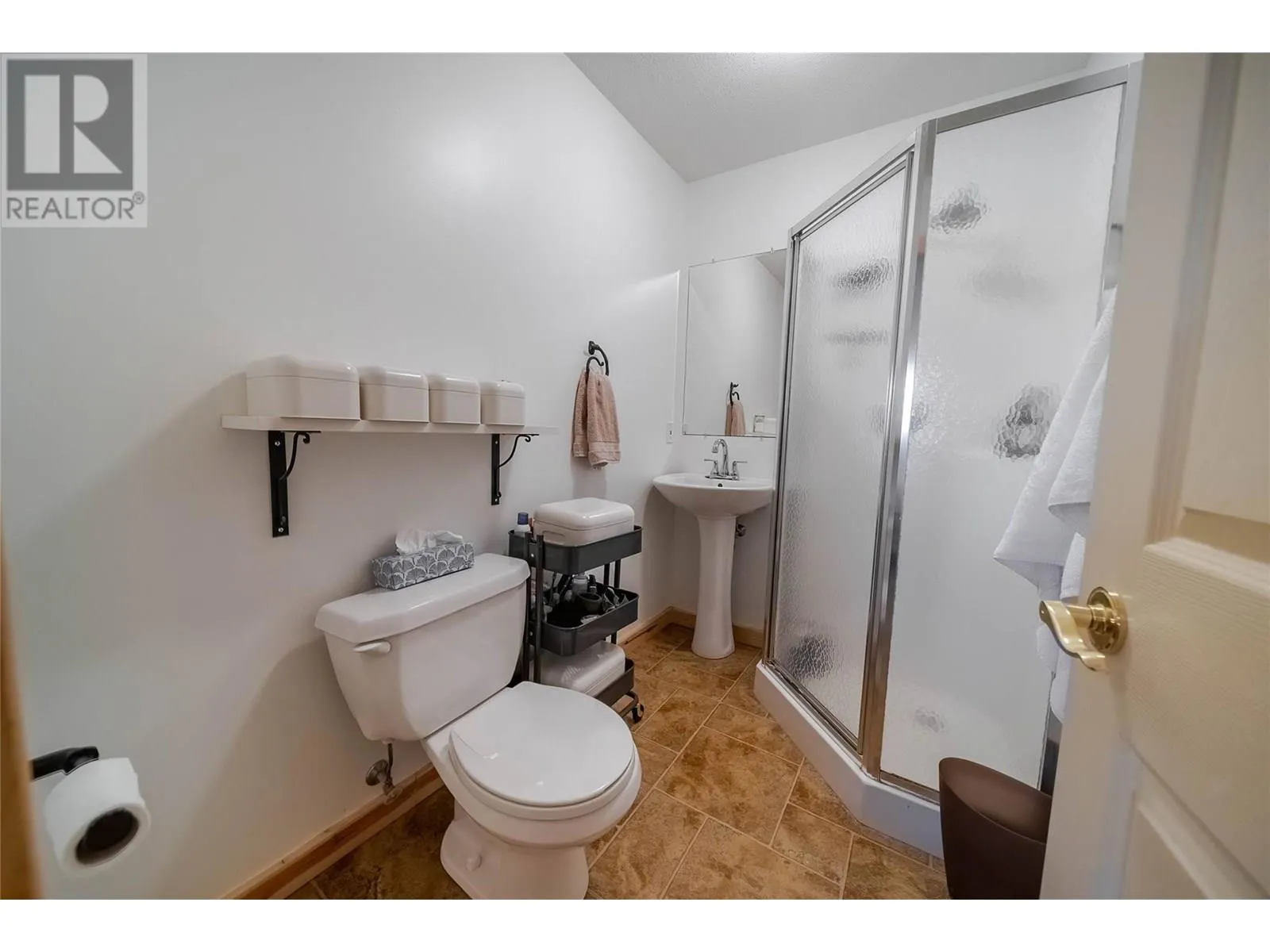 1A Spruce Place