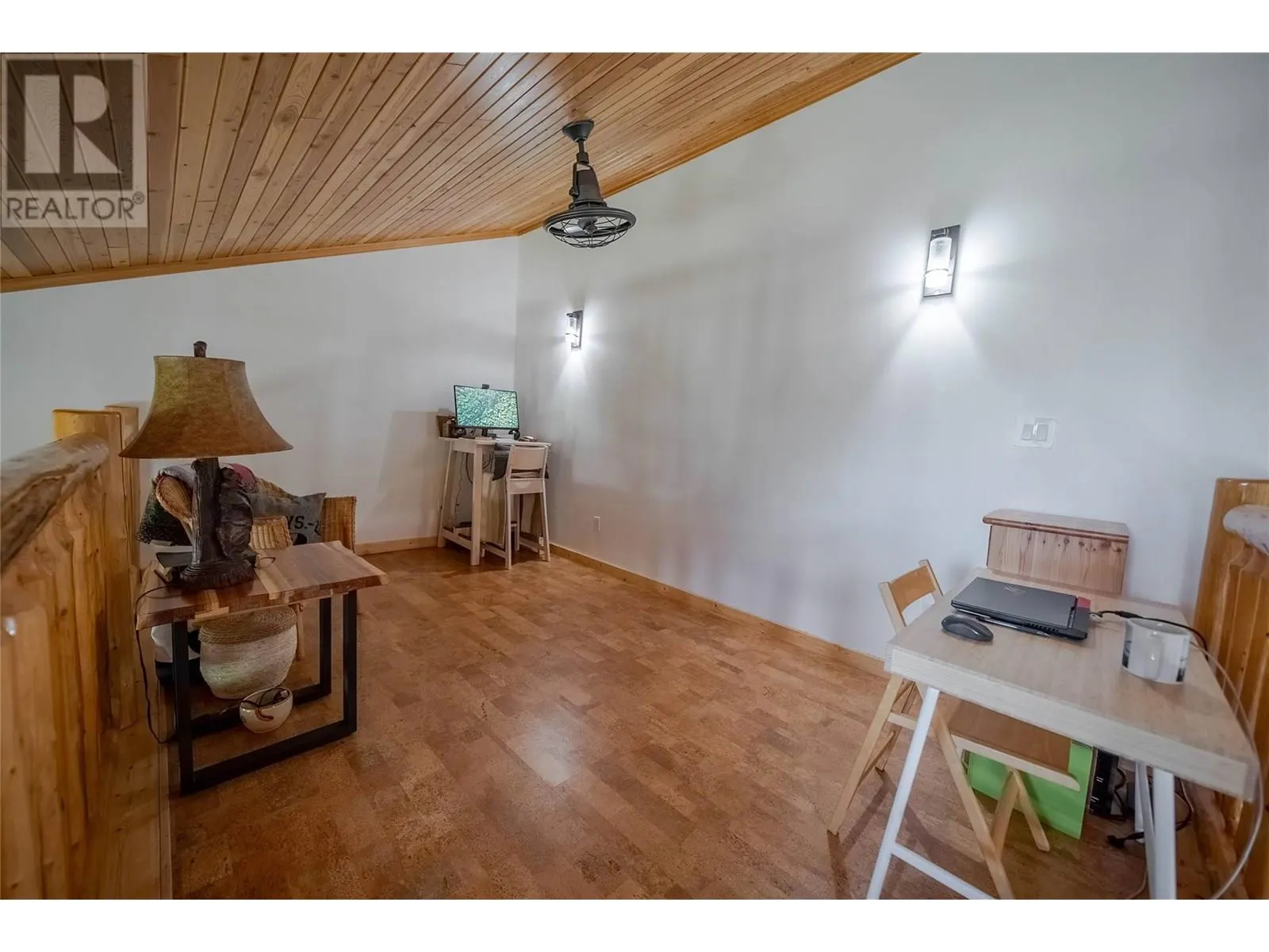 1A Spruce Place