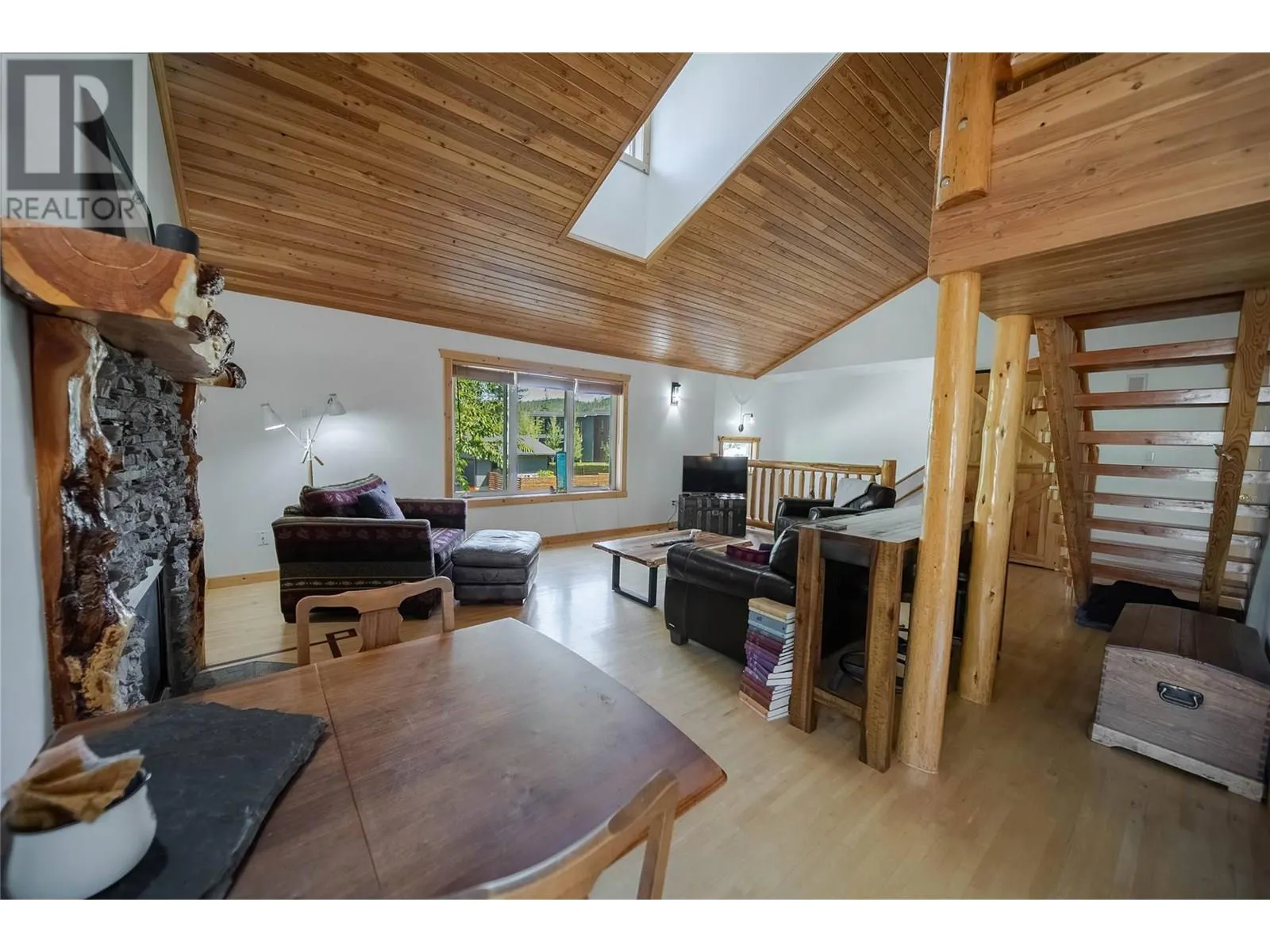 1A Spruce Place