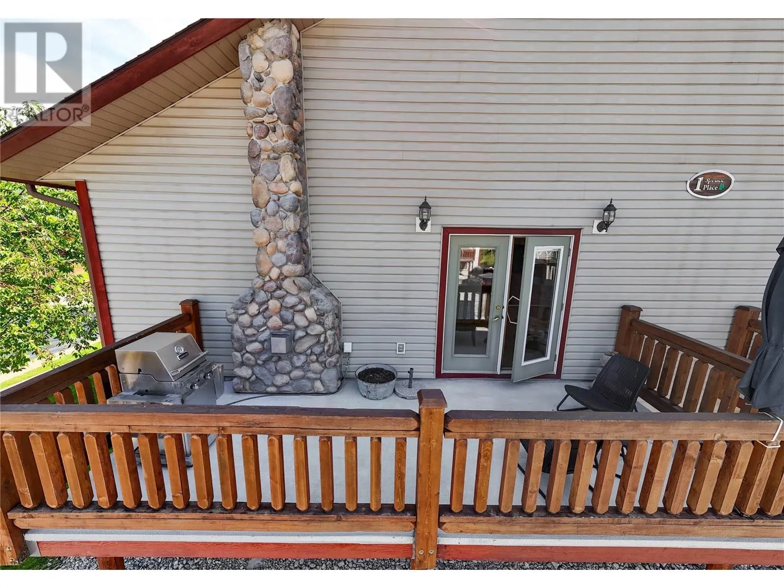 1A Spruce Place