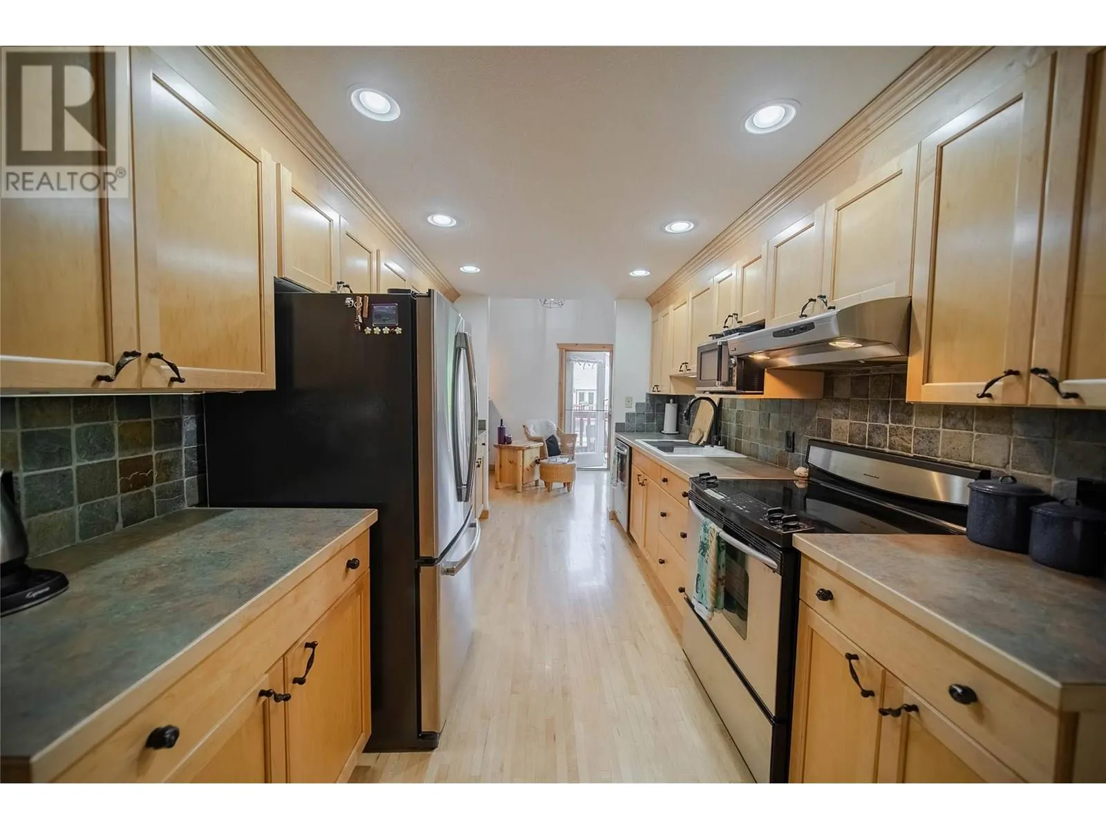 1A Spruce Place
