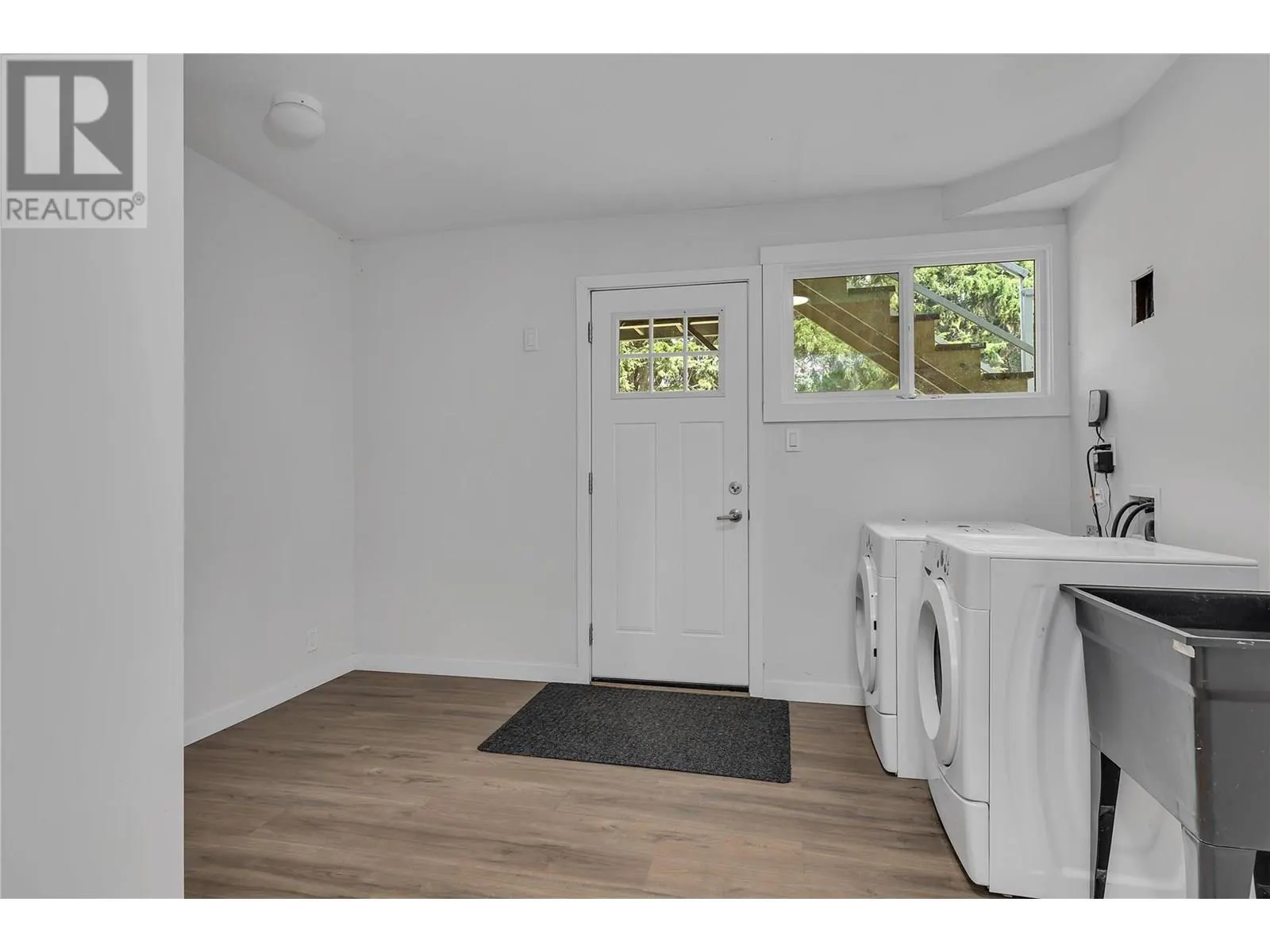 1301 Ponderosa Road