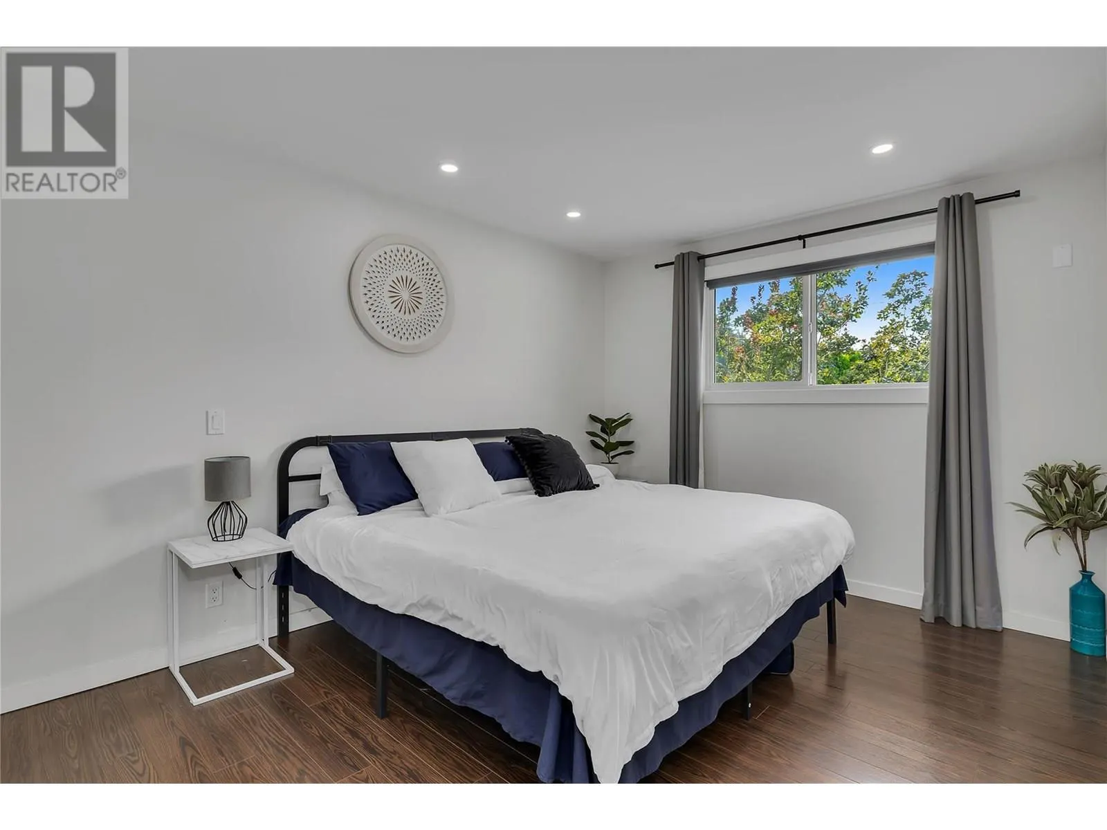 1301 Ponderosa Road