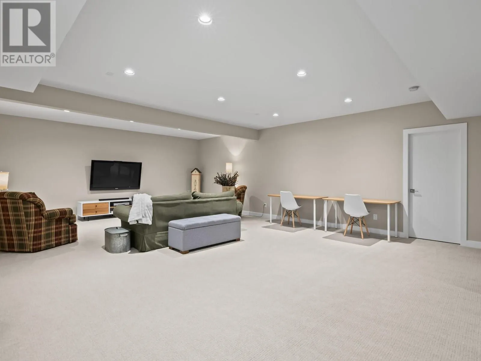 80 Forest Edge Drive