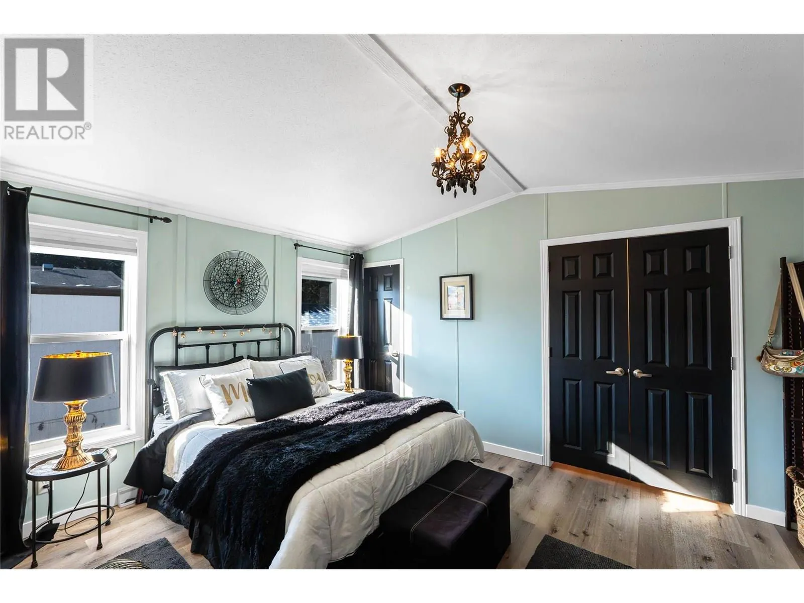 5371 Princeton Avenue Unit# 18